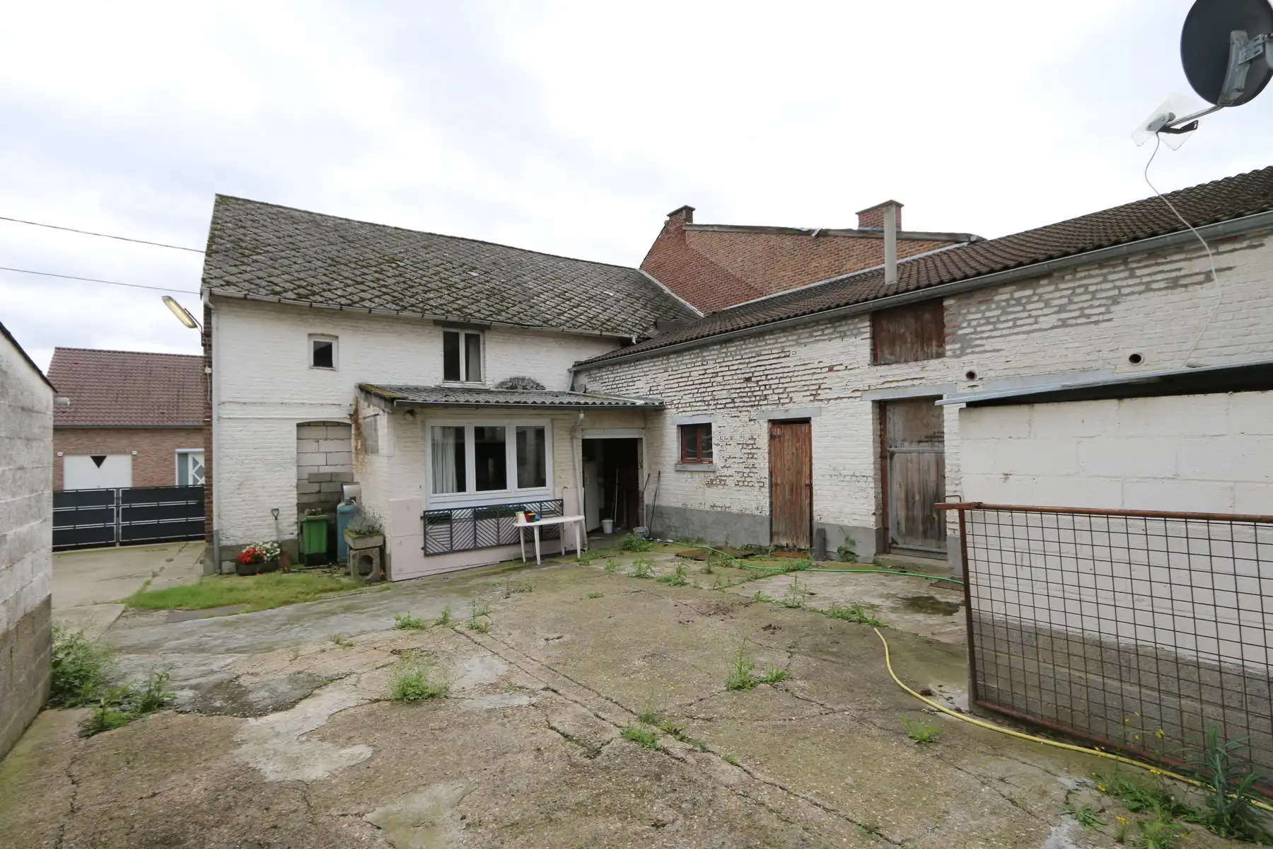 WONING - STALGEBOUW - TERRAS - TUIN - PARKING - TE RENOVEREN foto 6