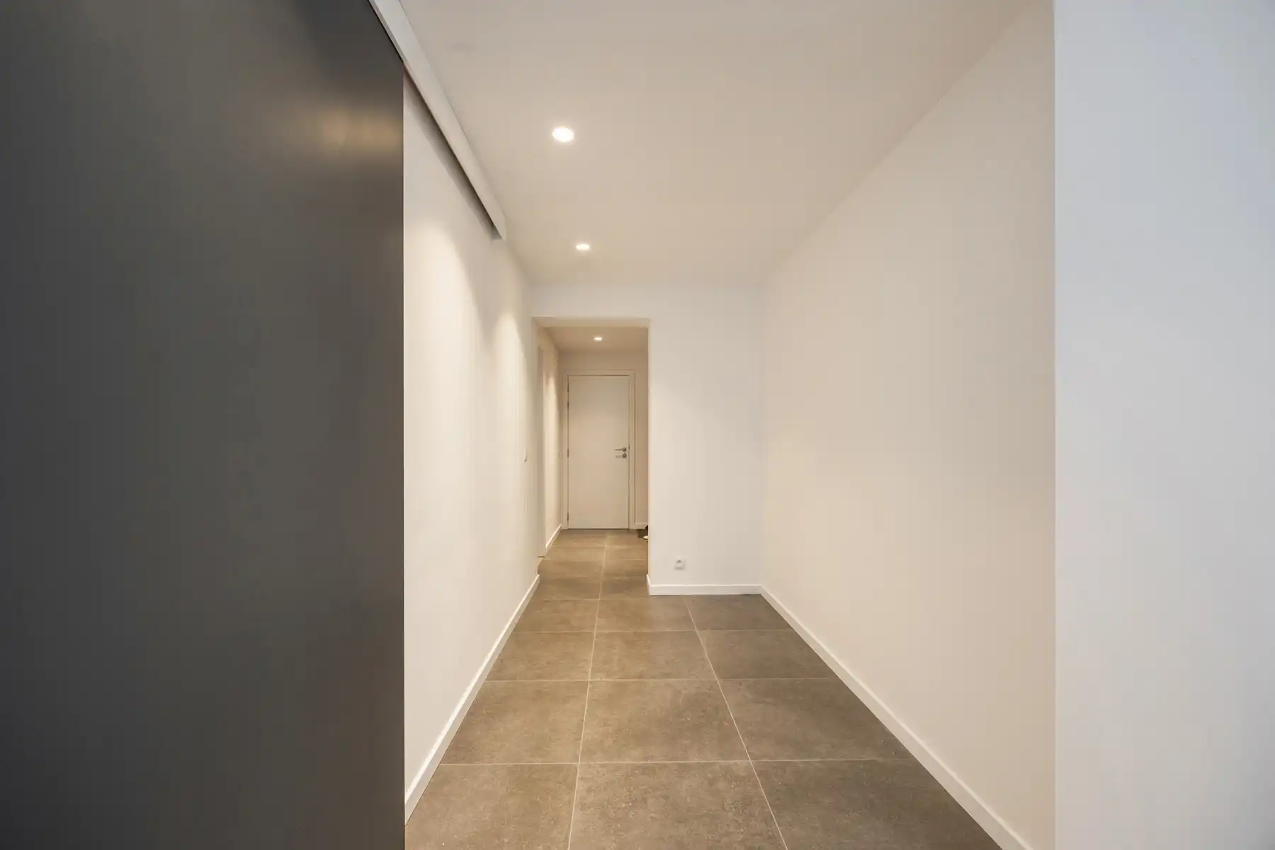 Studio-appartement nabij centrum van Brasschaat! foto 2