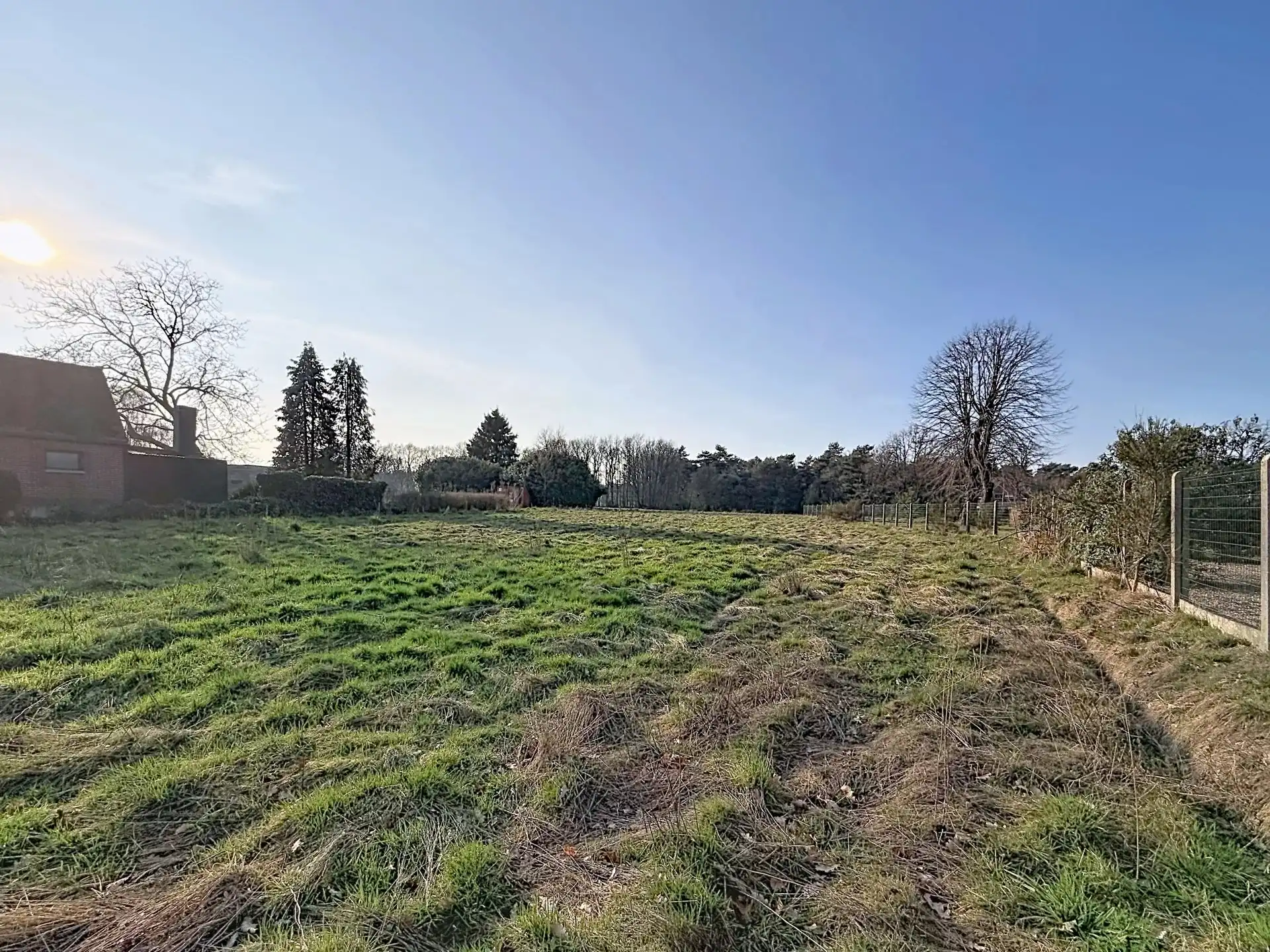 Prachtig gelegen bouwgrond (Lot 1) van 1889 m² op een zeer gunstige locatie. foto 4