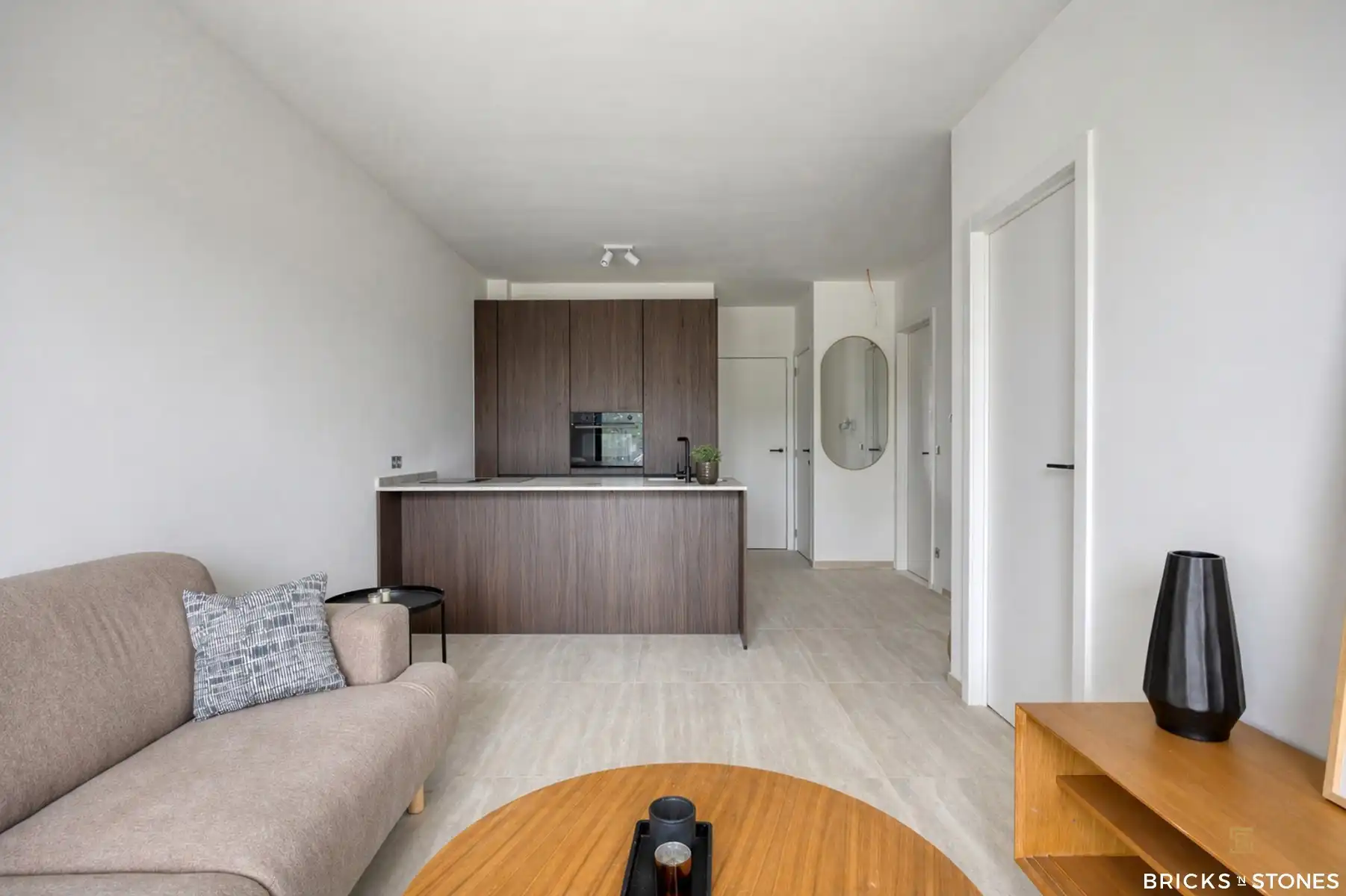 Luxe nieuwbouw appartement met 2 slaapkamers en terras foto 6