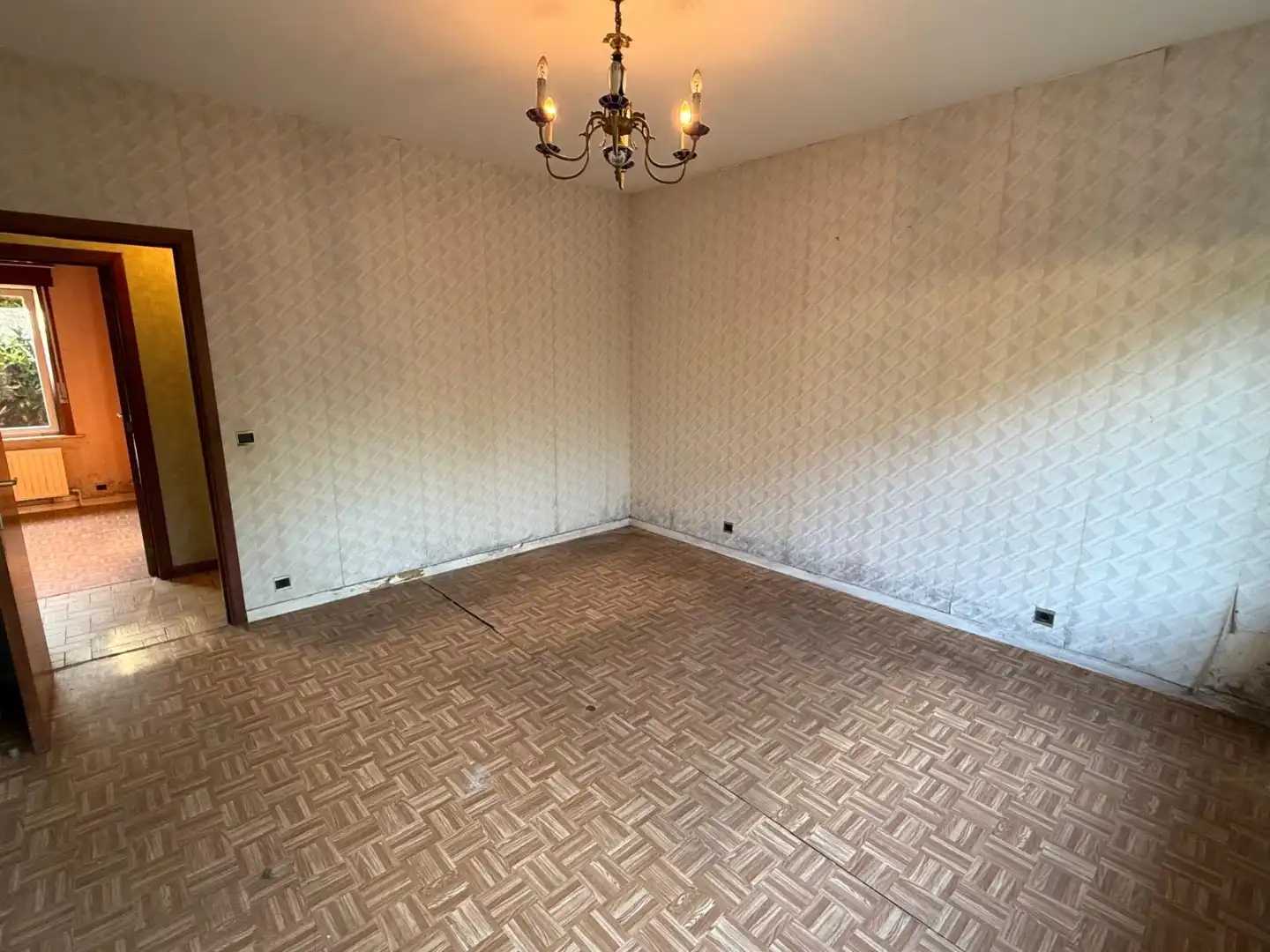 Eengezinswoning met 3 slaapkamers, garage, terras en ruime tuin foto 9