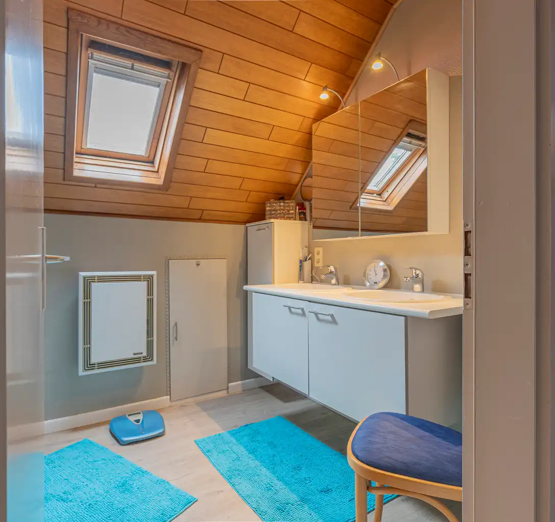 Rustig gelegen woning met 3 slaapkamers en ruime werkplaats foto 13