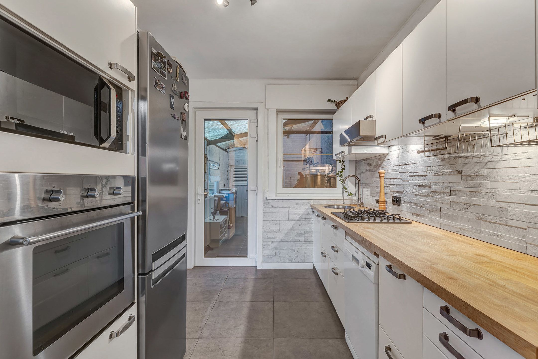 Energiezuinige woning met grote tuin en zonnepanelen foto 12