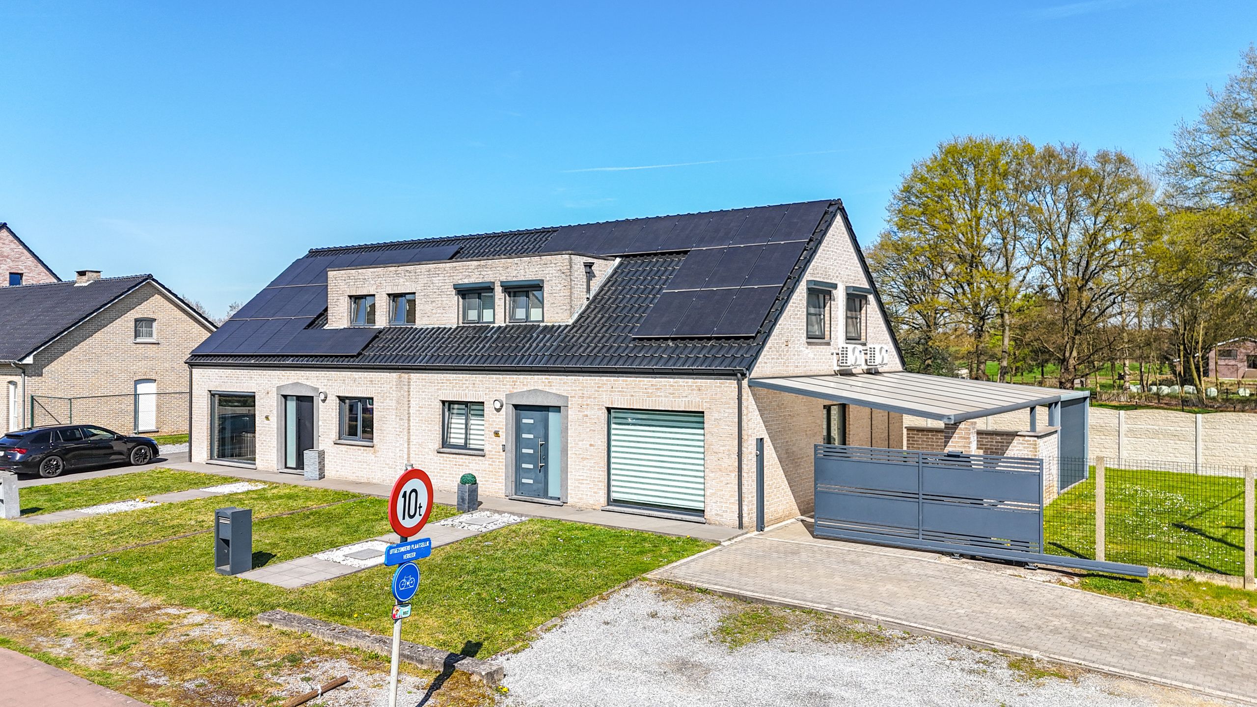 Instapklare woning met 4 spks en volledig aangelegde tuin! foto 59
