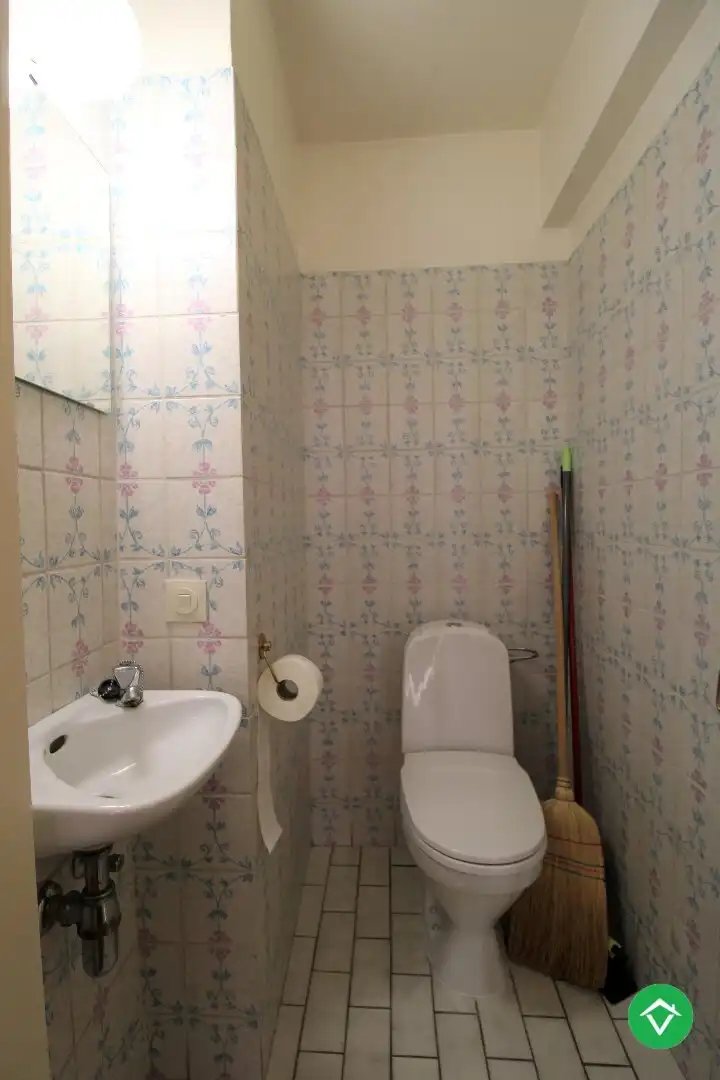 Zonnig appartement met 2 slaapkamers en autostandplaats te centrum Roeselare foto 10