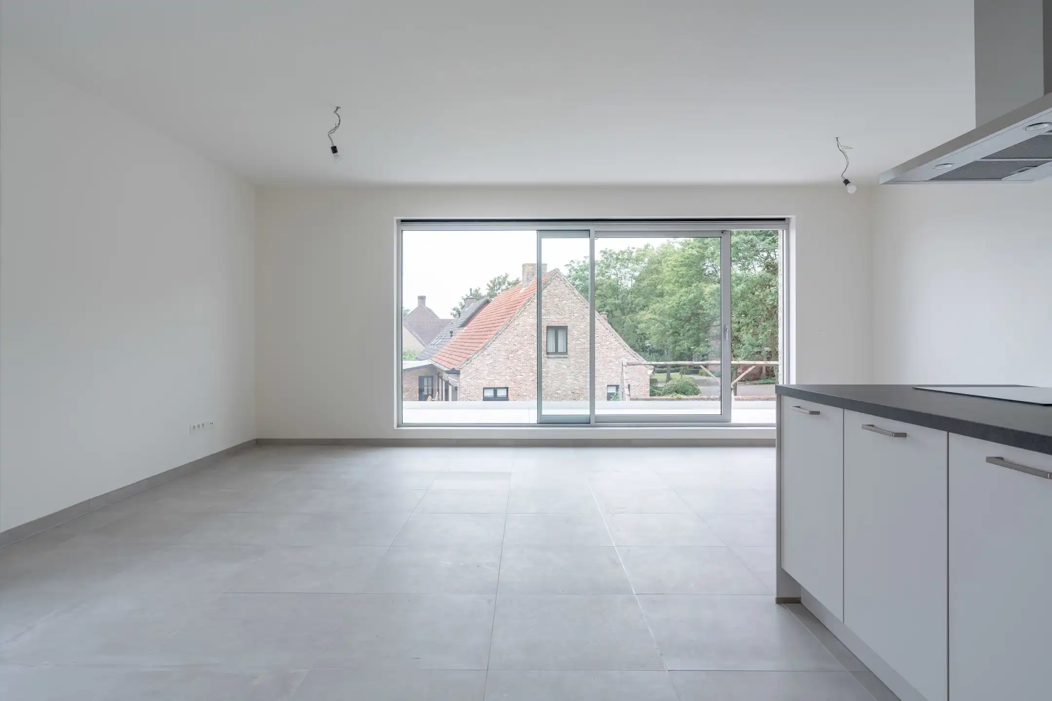 Nieuwbouwappartement met 2 slpks, terras en autostaanplaats. foto 6