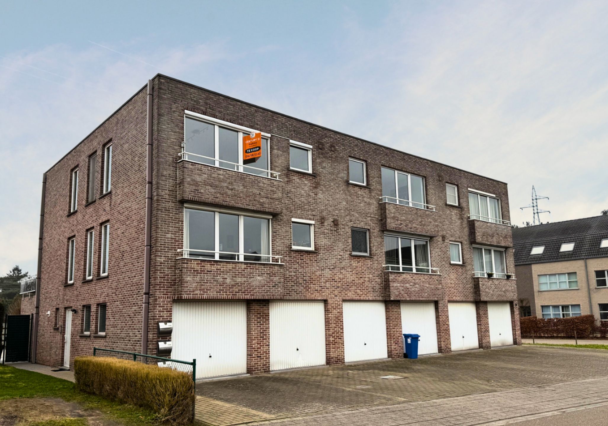 Goedgelegen appartement met twee slaapkamers foto {{pictureIndex}}