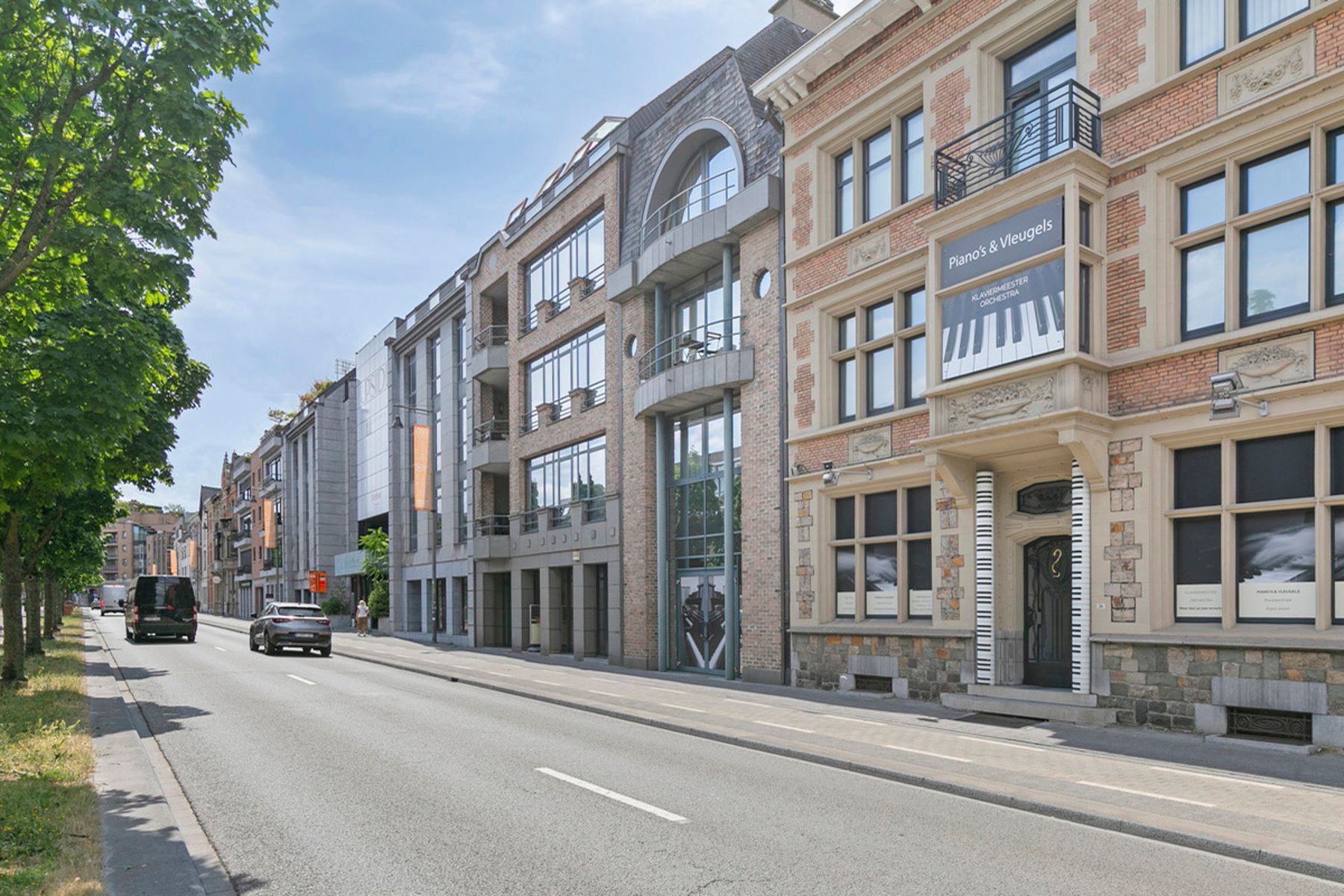 HANDELSRUIMTE (286 M2) + TERRAS (65M2) TE HASSELT- CENTRUM  foto 4