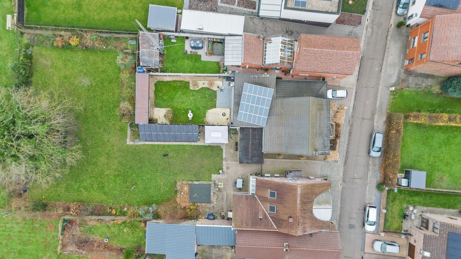 Ruime, rustig gelegen woning met 2 slaapkamers, garage en tuin foto 25