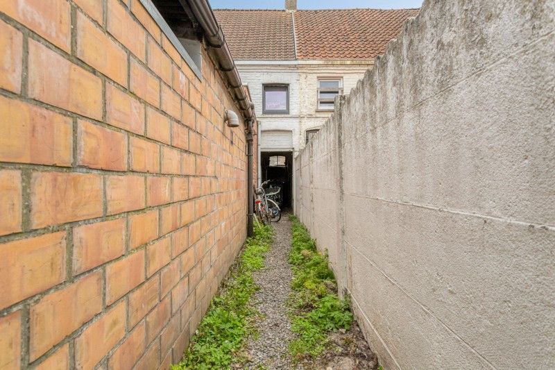 Gezellige rijwoning met 3 slaapkamers TE KOOP in Waregem! foto 17
