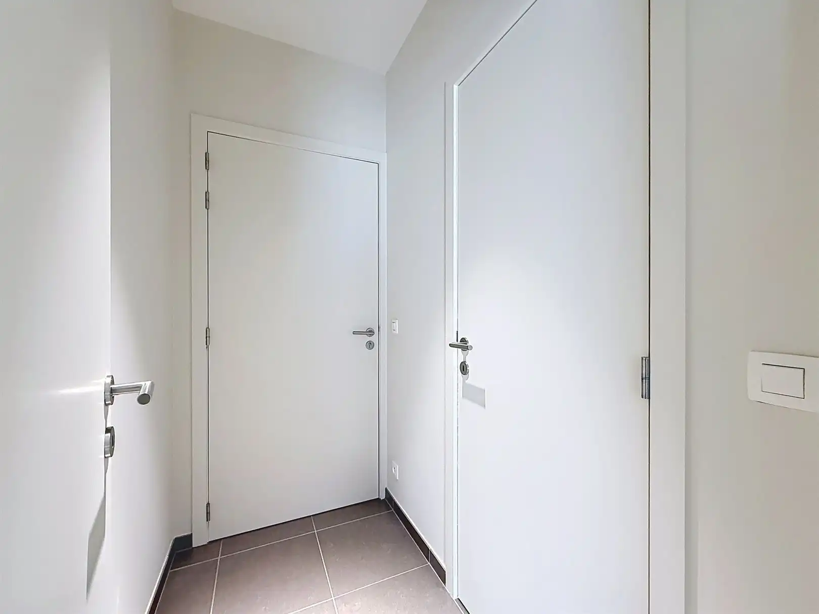 Instapklaar appartement 2de V, kelder en autostaanplaats foto 7