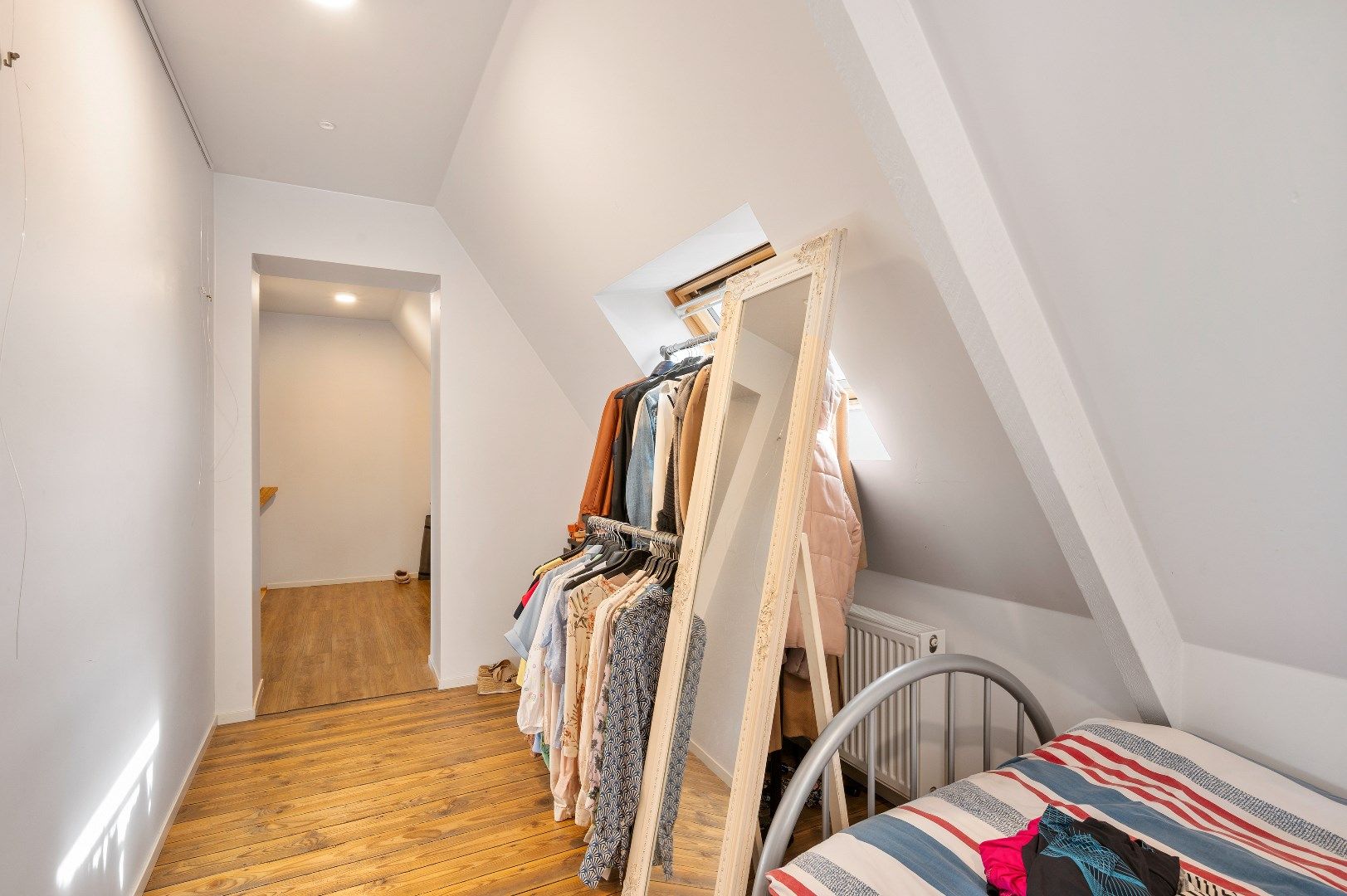 Smaakvol gerenoveerde woning met 3 slaapkamers en tuin. foto 7