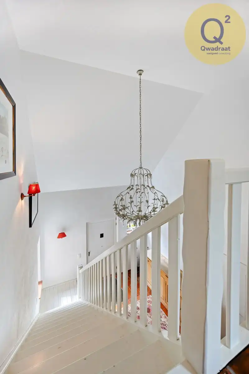 Rustig gelegen villa van met zwembad en poolhouse  foto 46