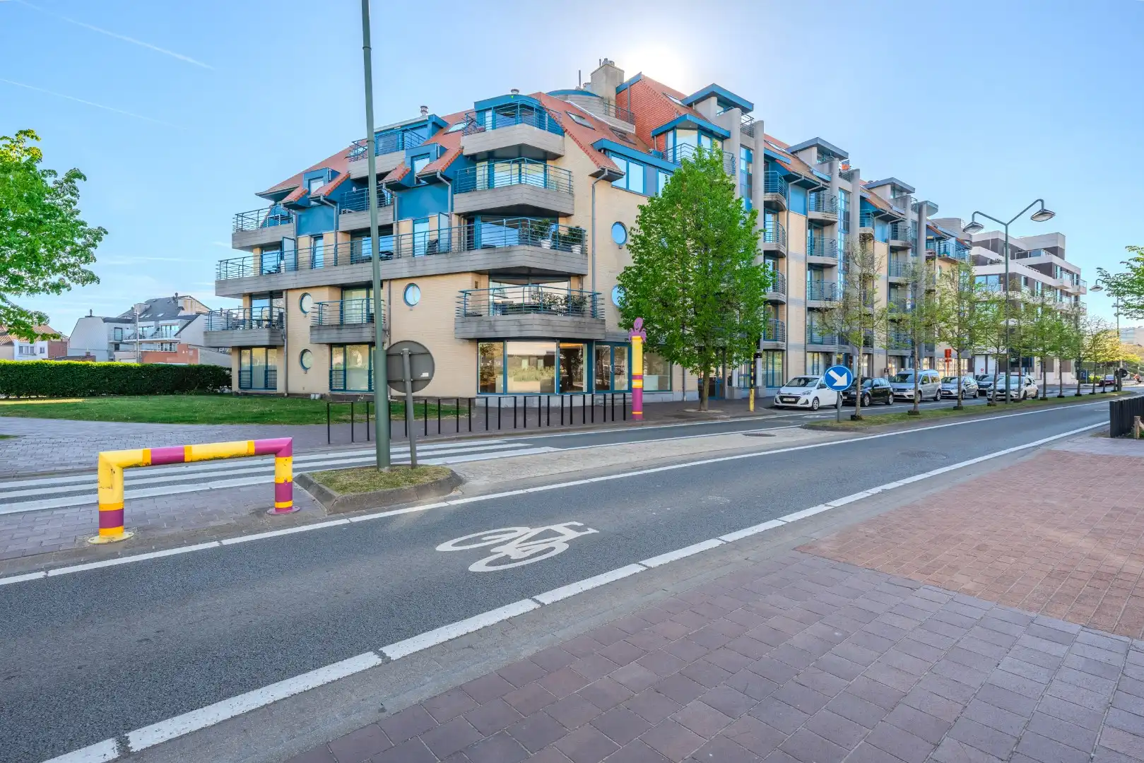 Stijlvol en instapklaar kantoor met uitstekende visibiliteit foto 24