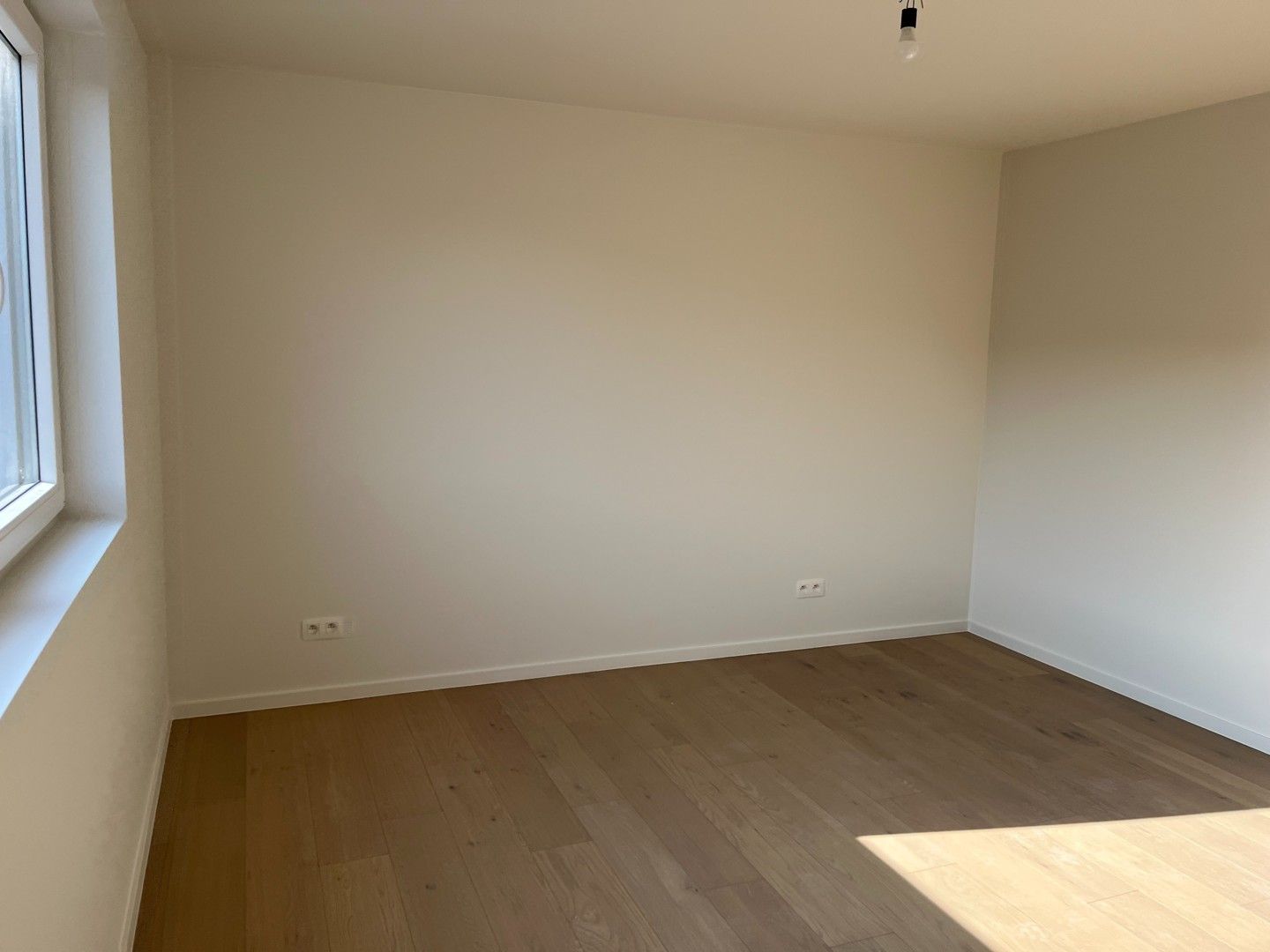 Moderne alleenstaande nieuwbouwwoning in een rustige doodlopende straat te Adegem foto 6