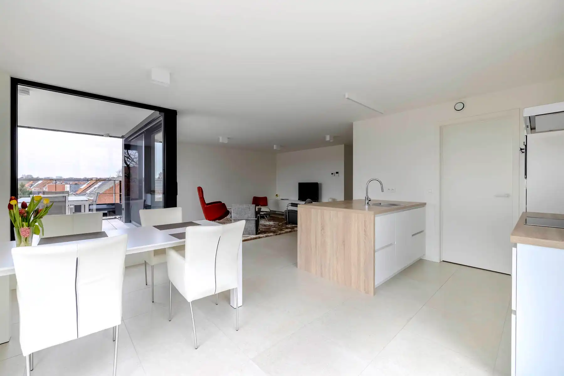 Penthouse in hartje Mol – ruimte, comfort en een fenomenaal dakterras foto 7