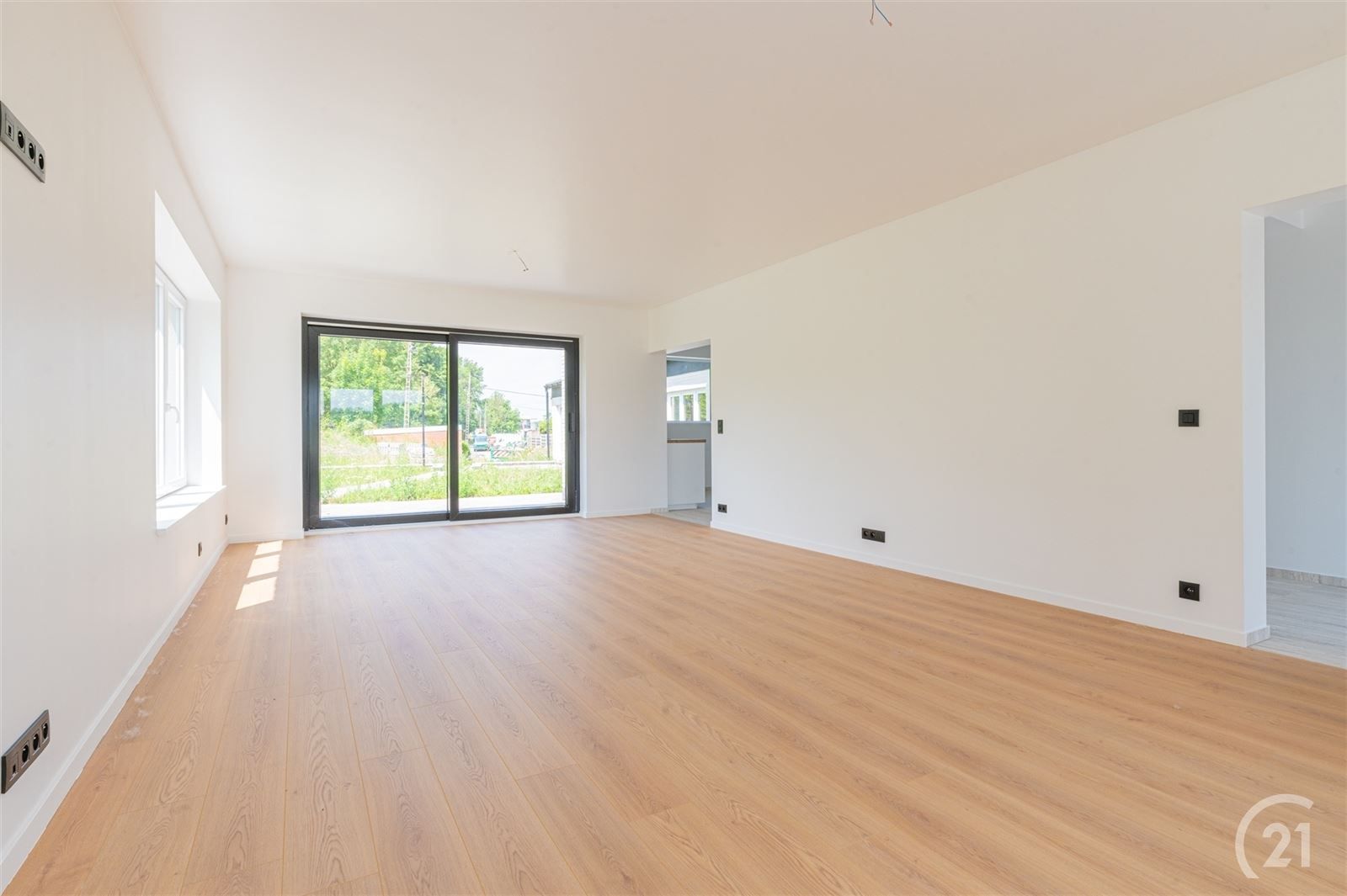 Magnifiek gerenoveerde woning met bijgebouw en parkeergelegenheid foto 11