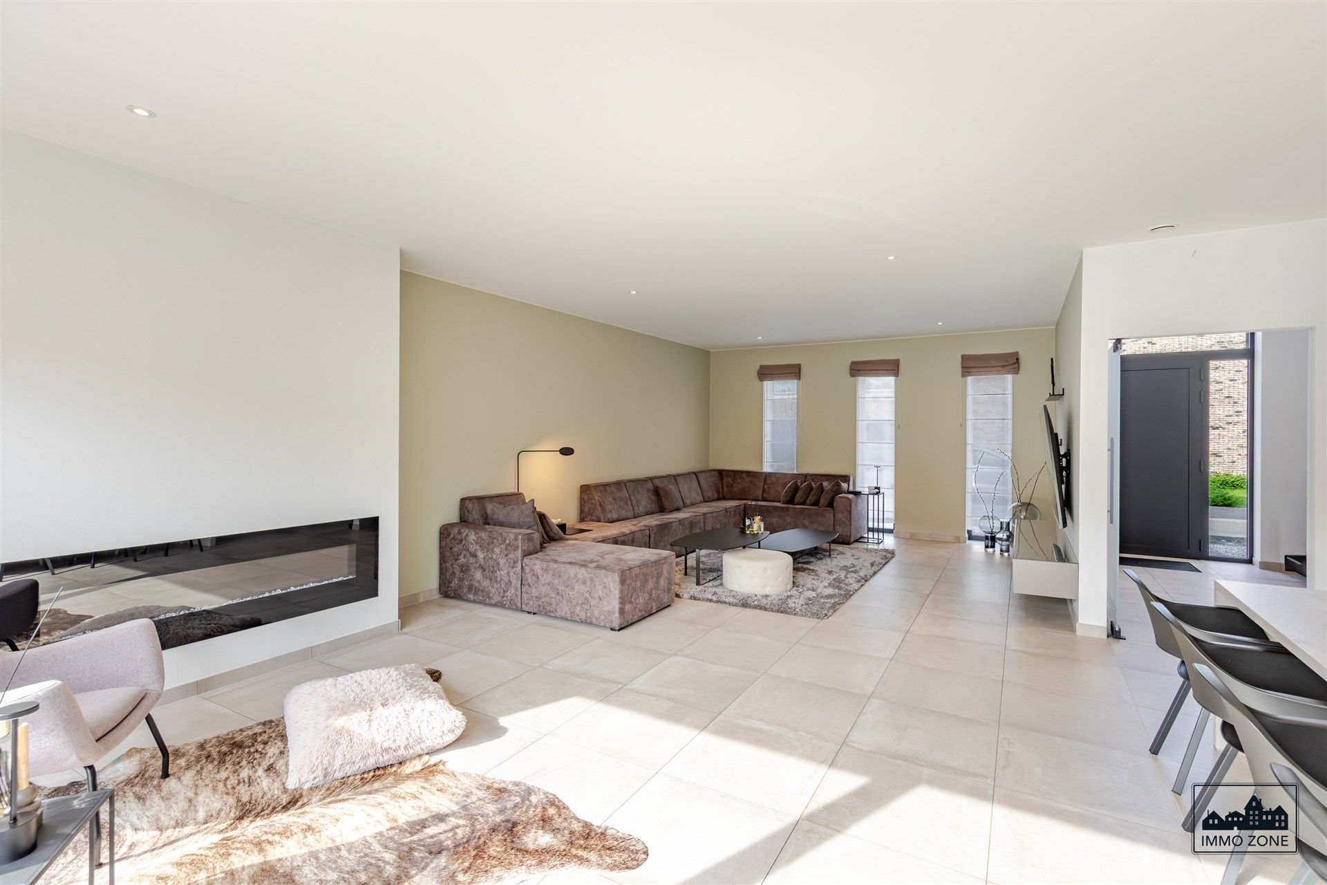 Zeer ruime moderne recente woning te centrum Sint-Niklaas foto 6