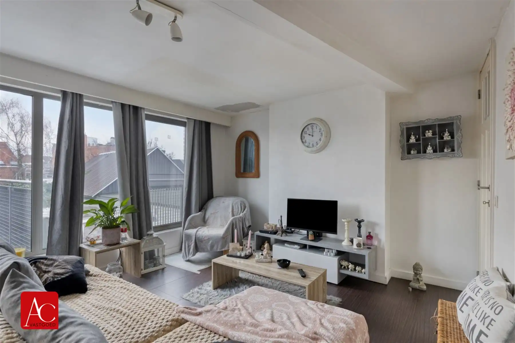 Appartementsgebouw bestaande uit 3 eenheden foto 5