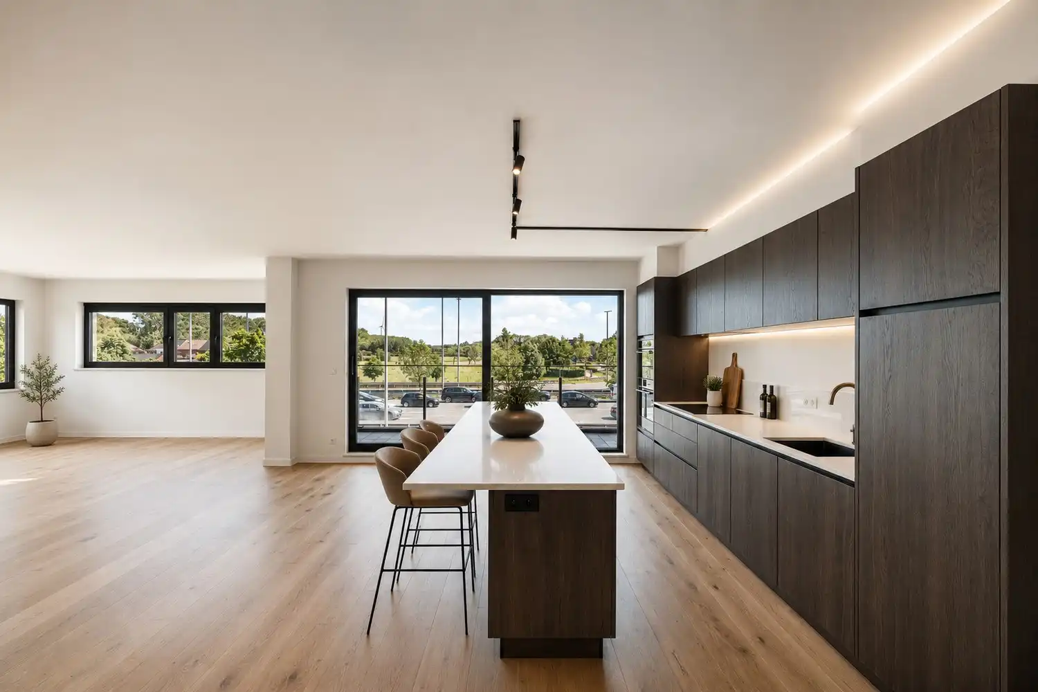 Compleet gerenoveerd appartement van 206 m² met 3 slaapkamers en 2 badkamers, gelegen aan de stadsrand van Hasselt foto 24