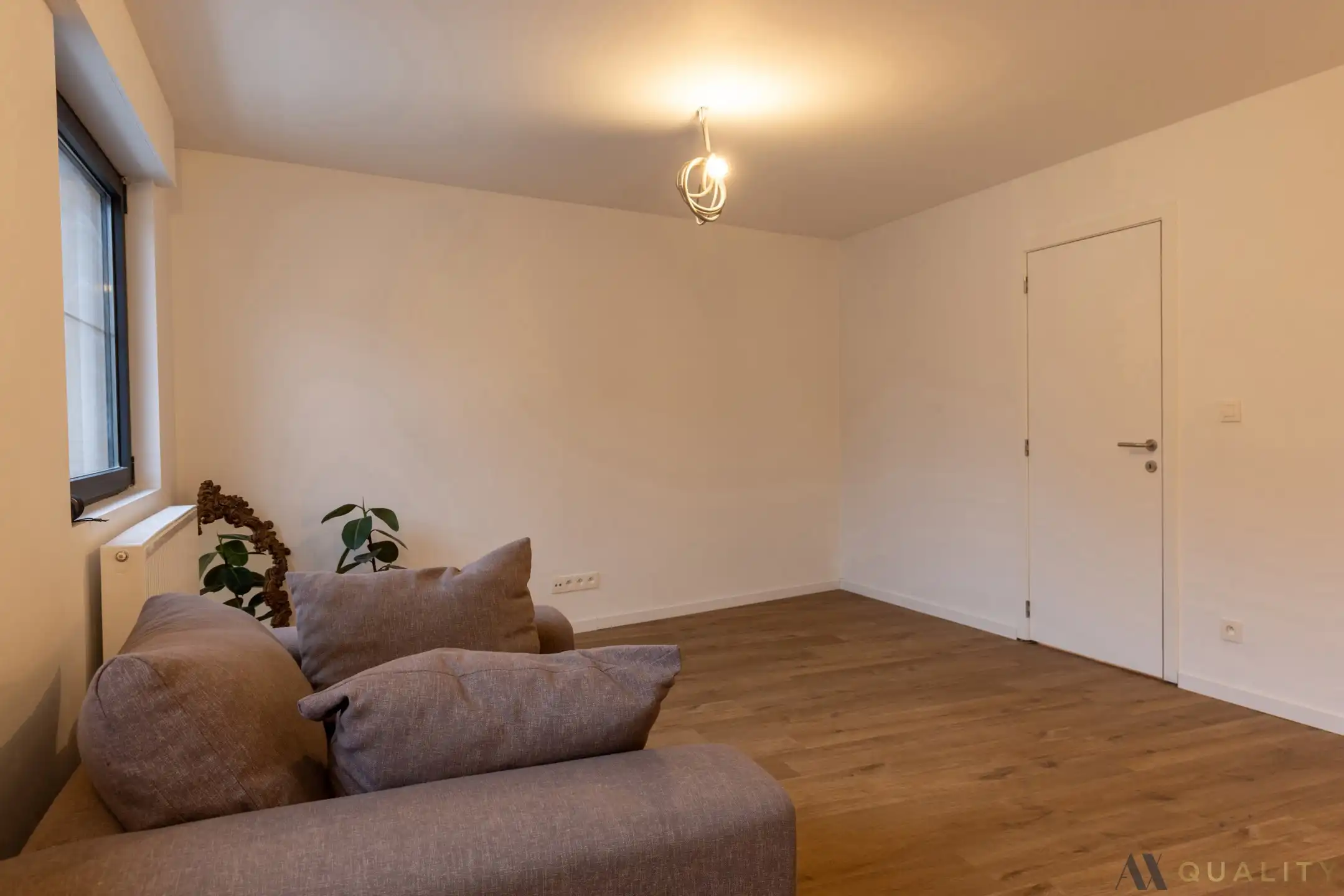 Ruime woning met tal van mogelijkheden en ruime garage  foto 17