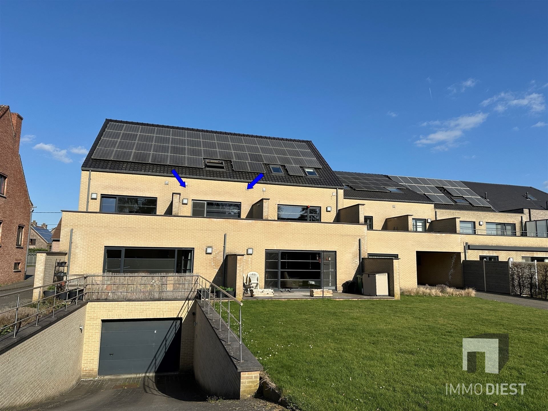 Ruim en energiezuinig duplexappartement (82 m²) met zonnig terras in Schaffen foto {{pictureIndex}}
