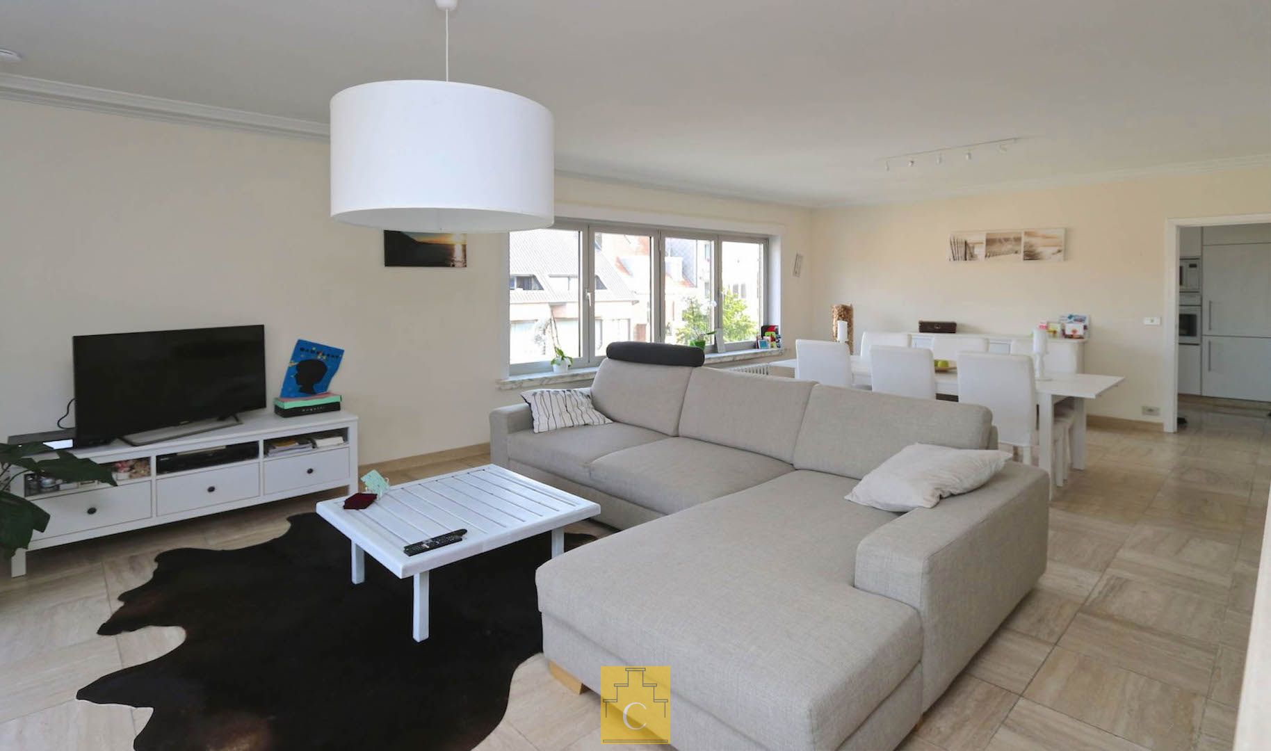 Ruim hoekappartement (155 m2) te Sint-Andries, 3 slaapkamer, terras , lift en garagebox foto 4