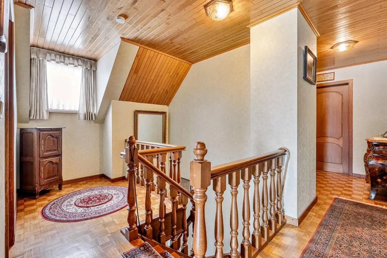 Praktische en ruime gezinswoning op rustige locatie nabij alle faciliteiten! foto 14