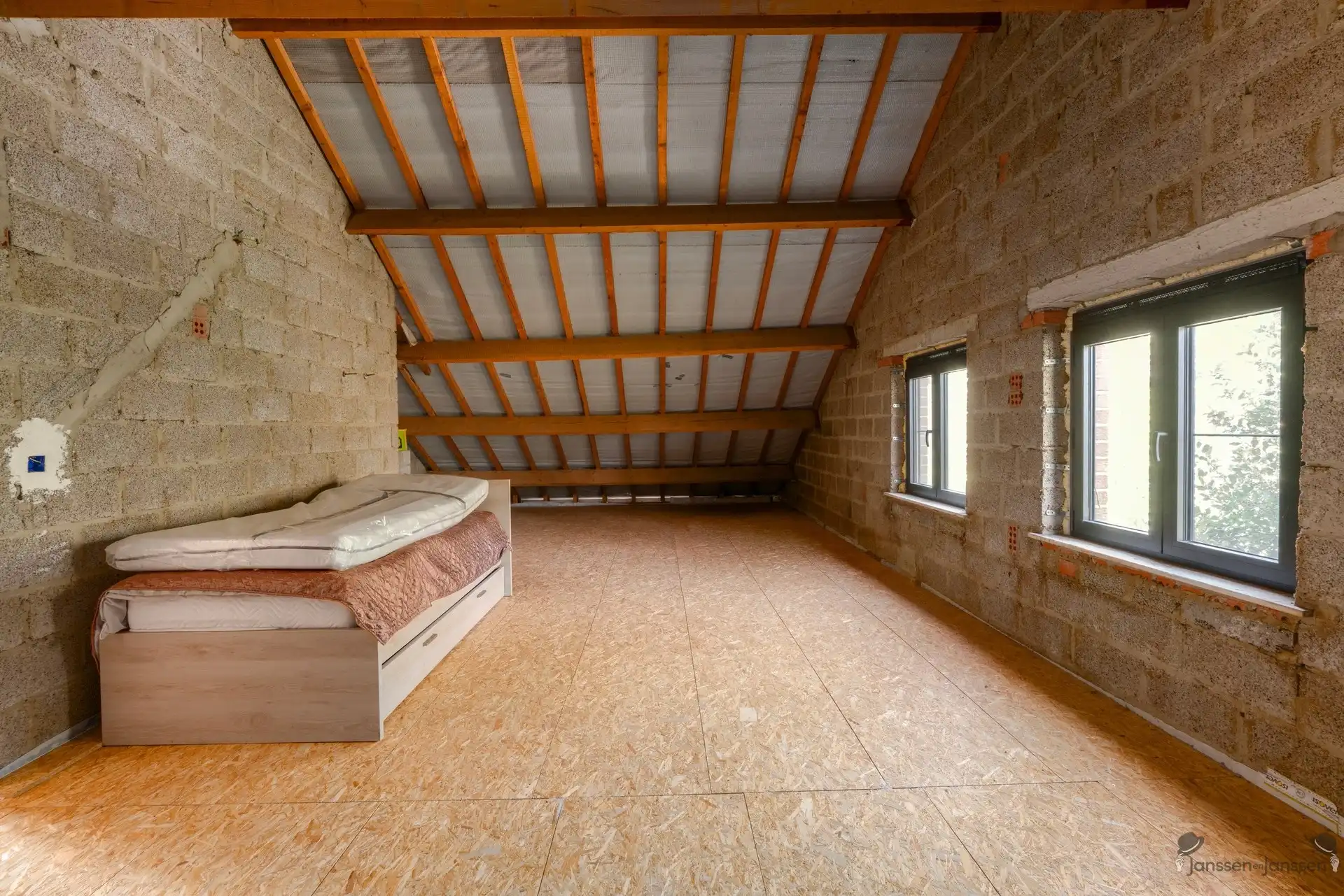 Karaktervolle woning met uitbreidingsmogelijkheden en ruime tuin foto 16