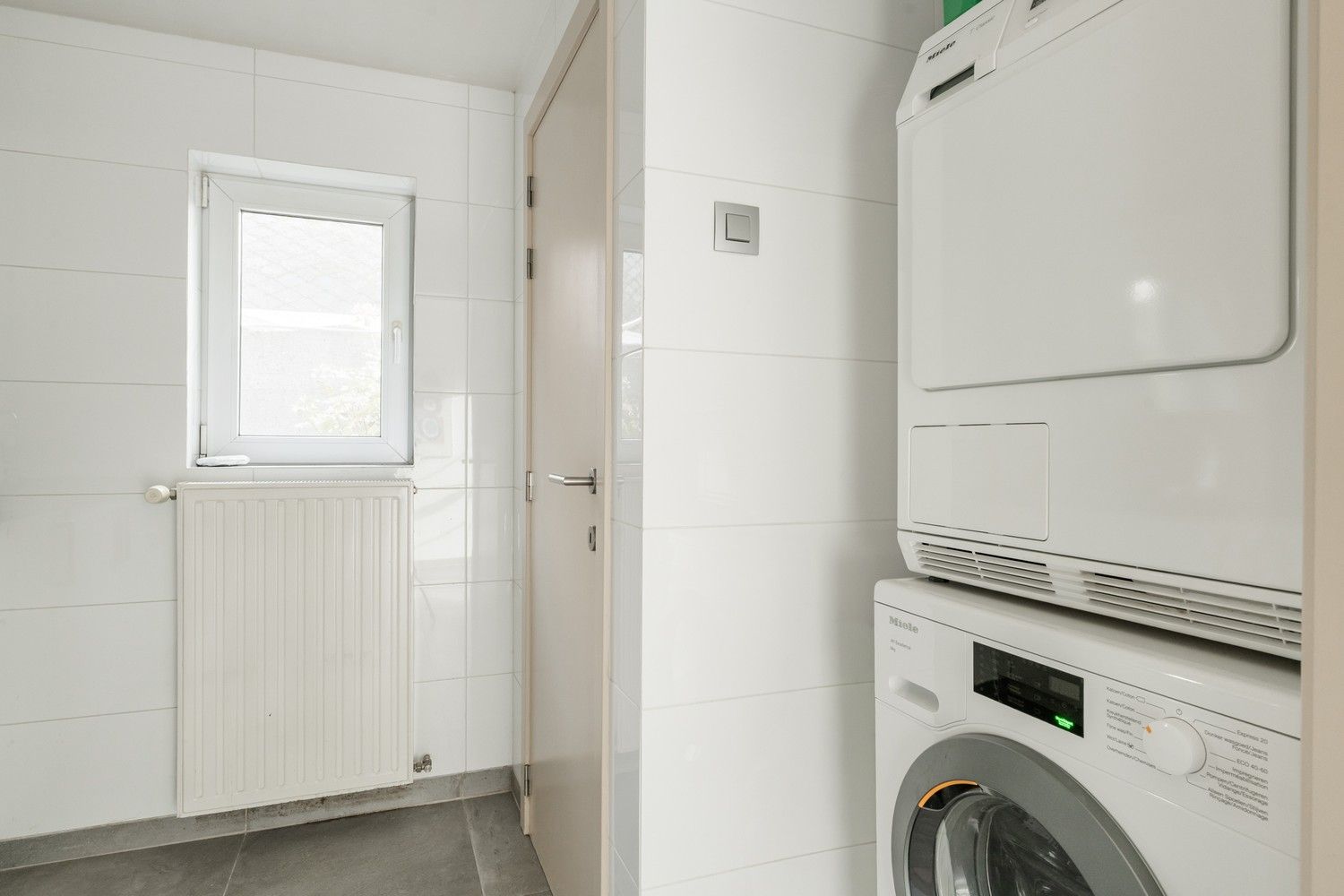 Charmante en instapklare woning met 2 slaapkamers in hartje Hamont foto 15