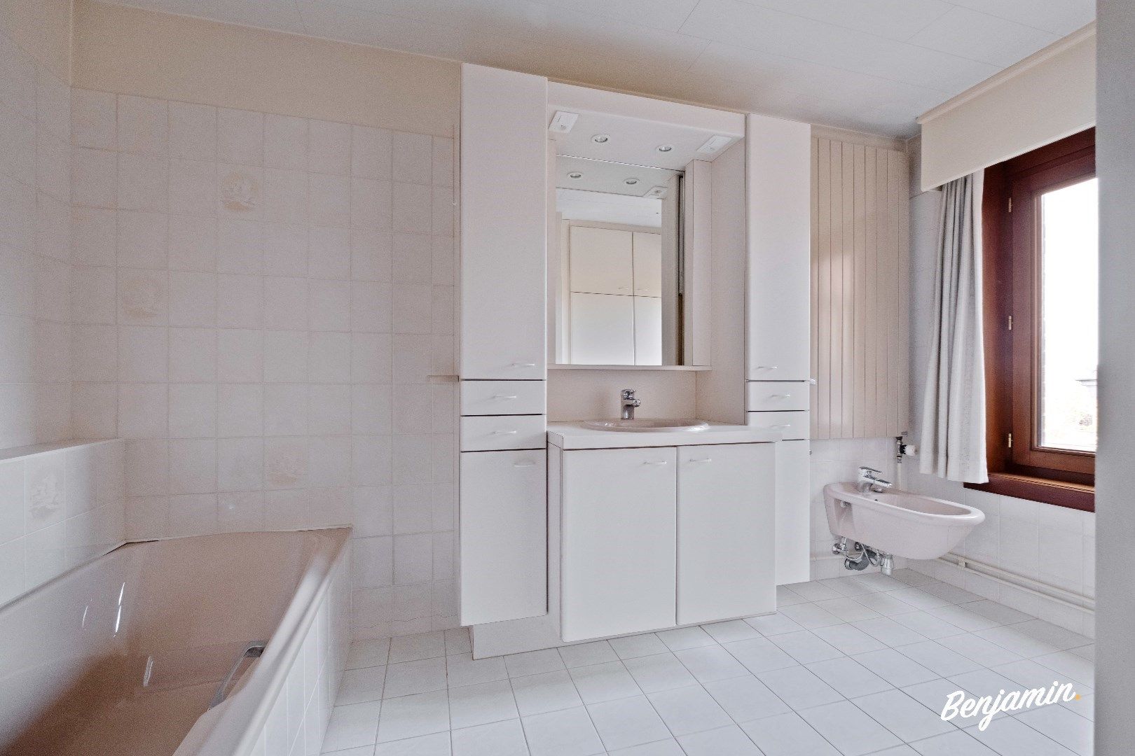 Ruime woning met 3, mogelijks 5 slaapkamers, lift, garage en tuin in Gullegem foto 17