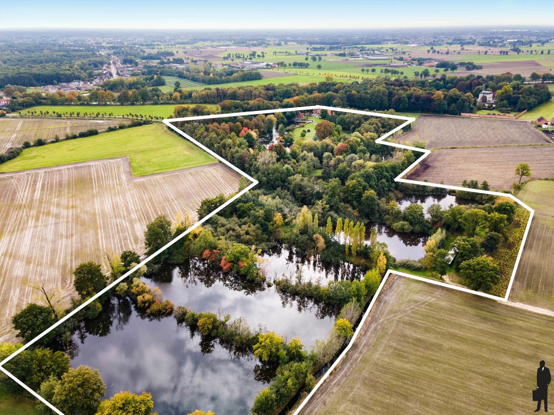 Kasteelhoeve op een landdomein van ca 6ha. foto 59