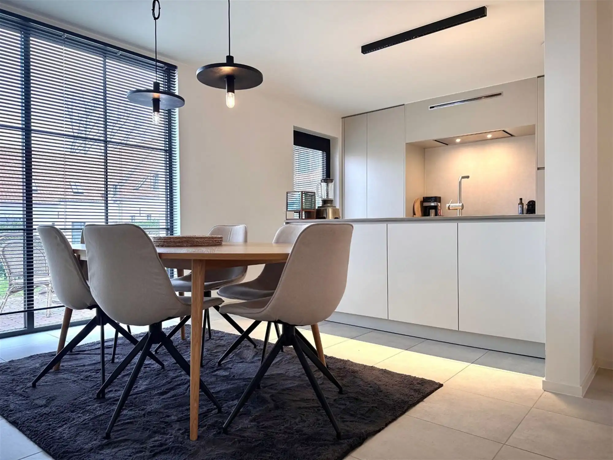 Instapklare DORPSWONING met 3 SLAAPKAMERS, TUIN/TERRAS, CARPORT & grote KELDER foto 8