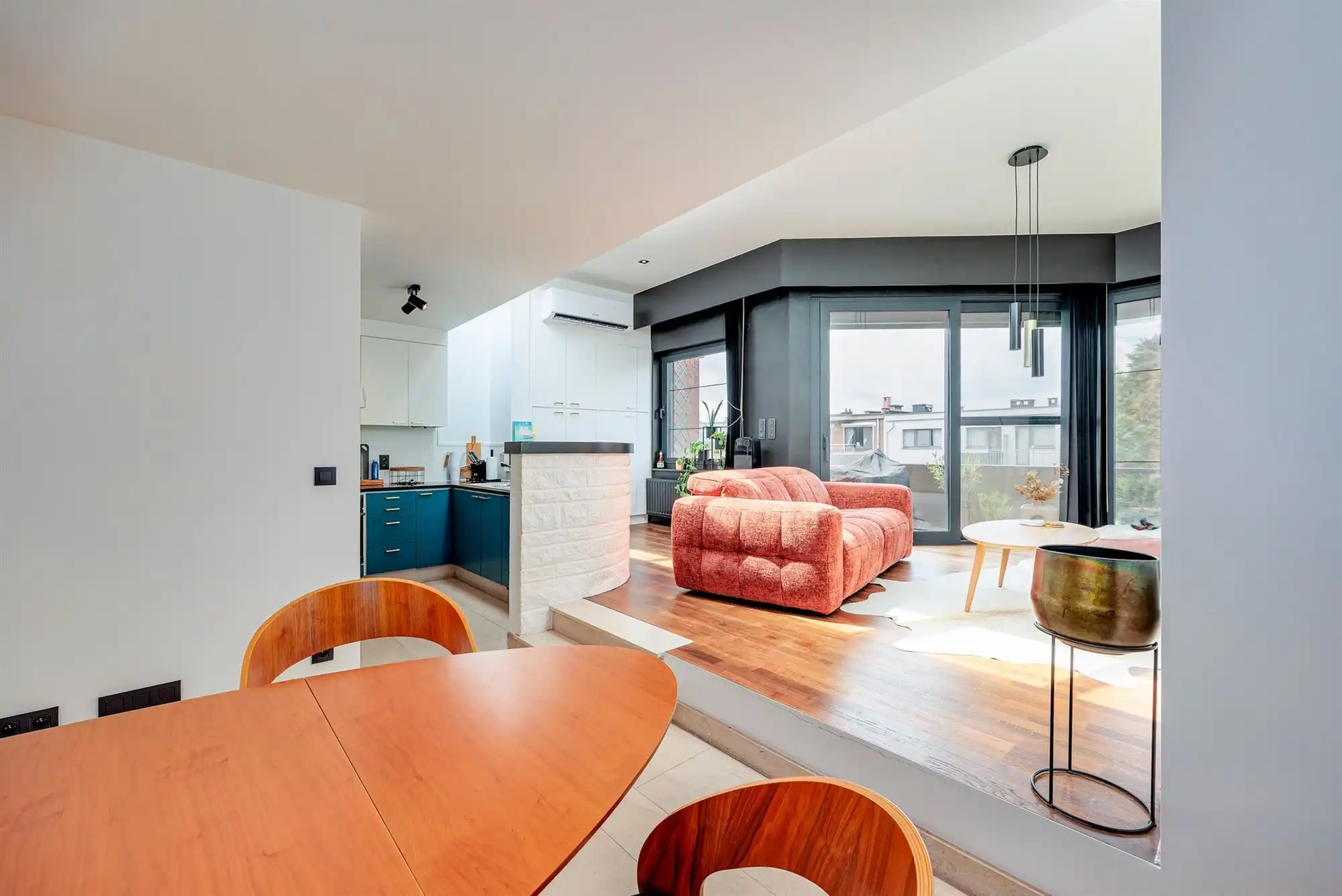 Prachtig, uniek appartement met 1 slaapkamer, terras en garage! foto 2