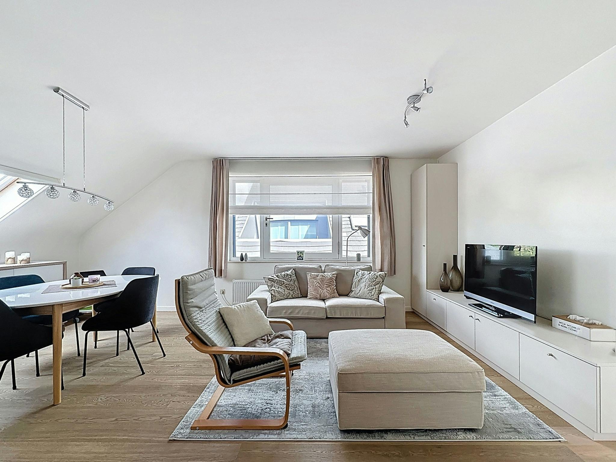 Modern appartement met 1 slaapkamer te huur in Boom foto {{pictureIndex}}