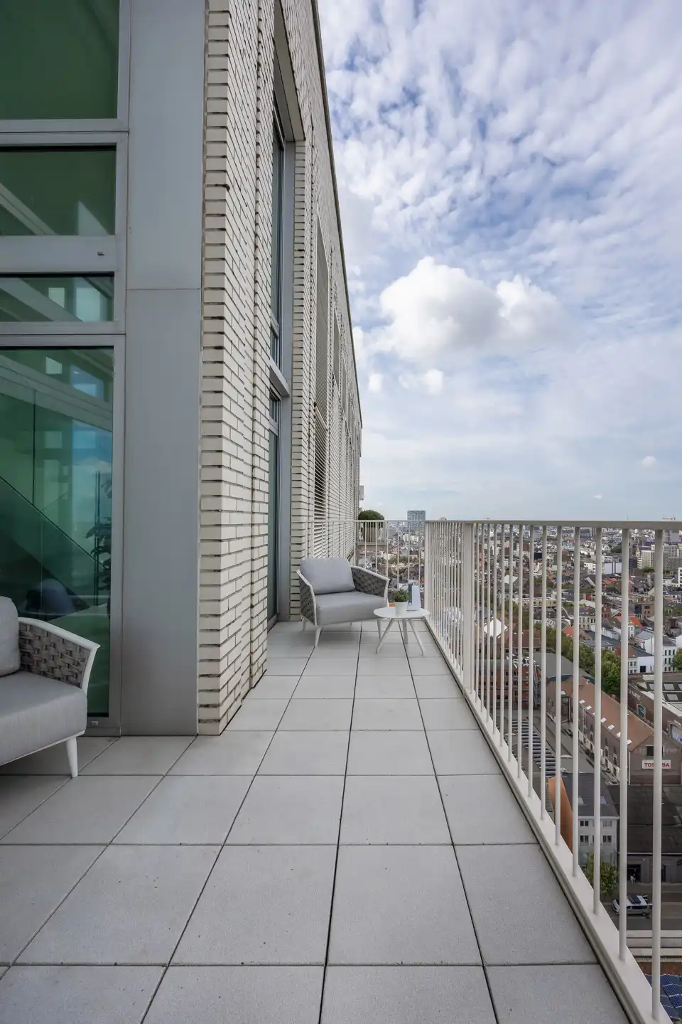 Duplex-penthouse met zicht over de Antwerpse skyline foto 29