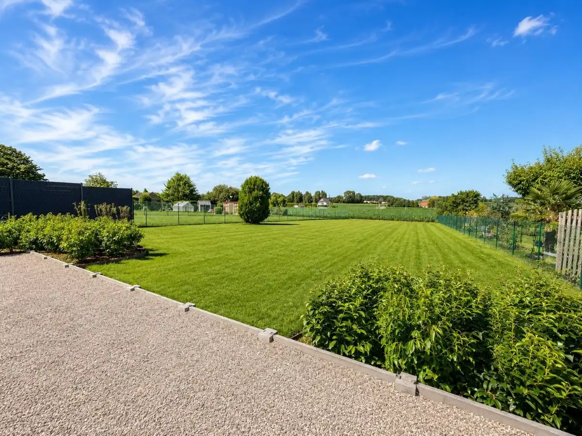 Zonnebeke – Exclusief gerenoveerde woning met 5 slaapkamers en landelijk uitzicht foto 25