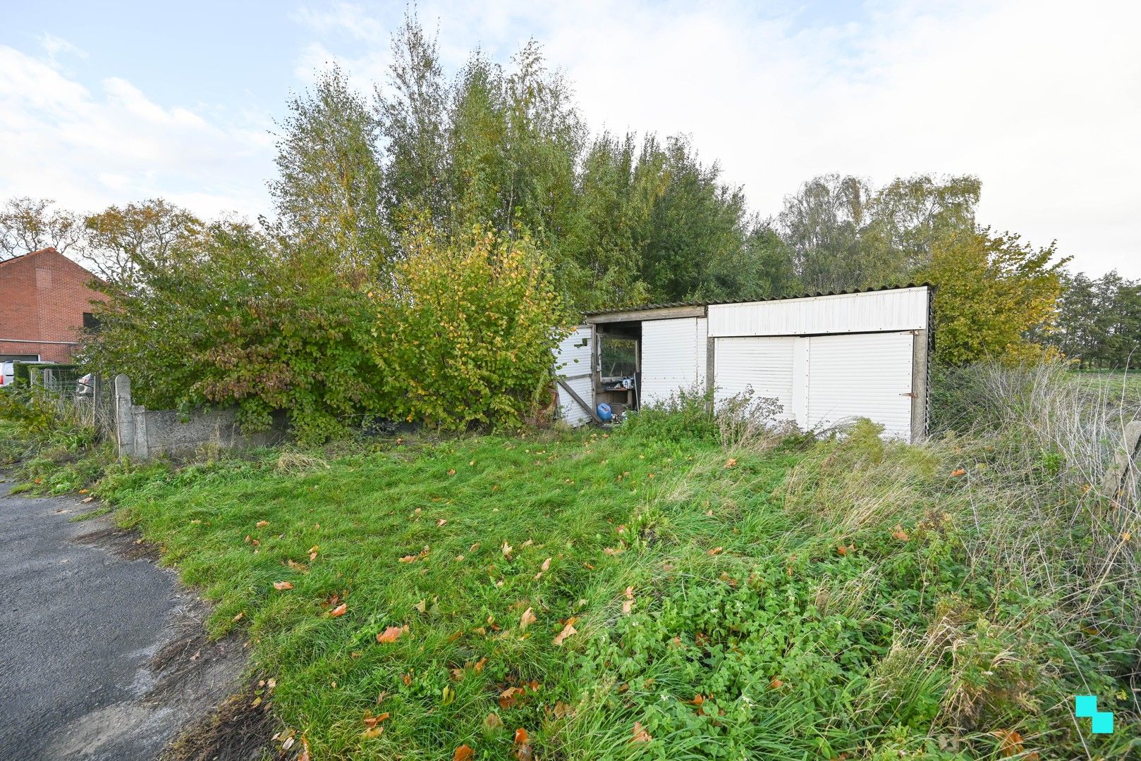 Volledig gerenoveerde woning met zicht op de velden foto 31