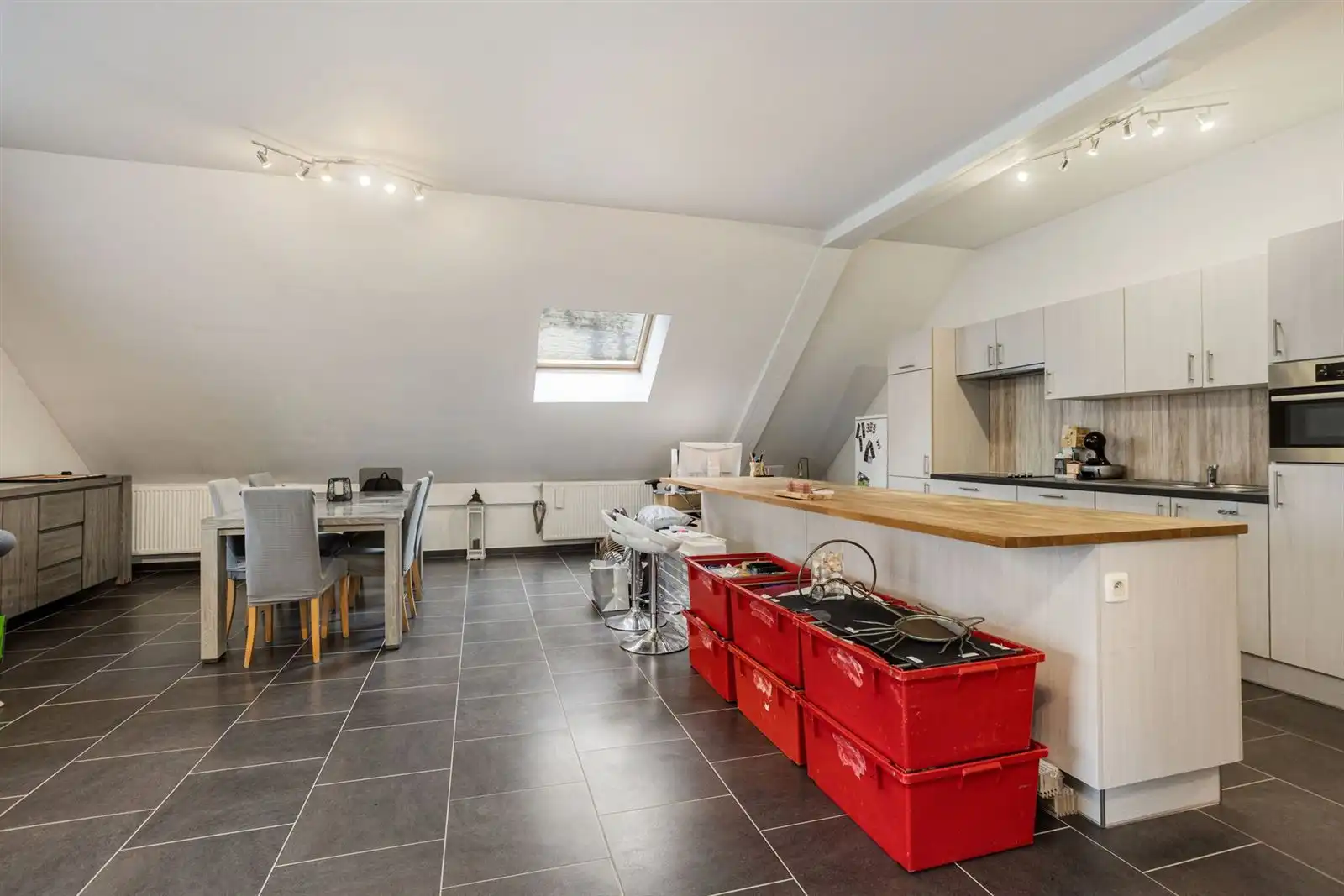 Ruim appartement met 2 slaapkamers te koop foto 9