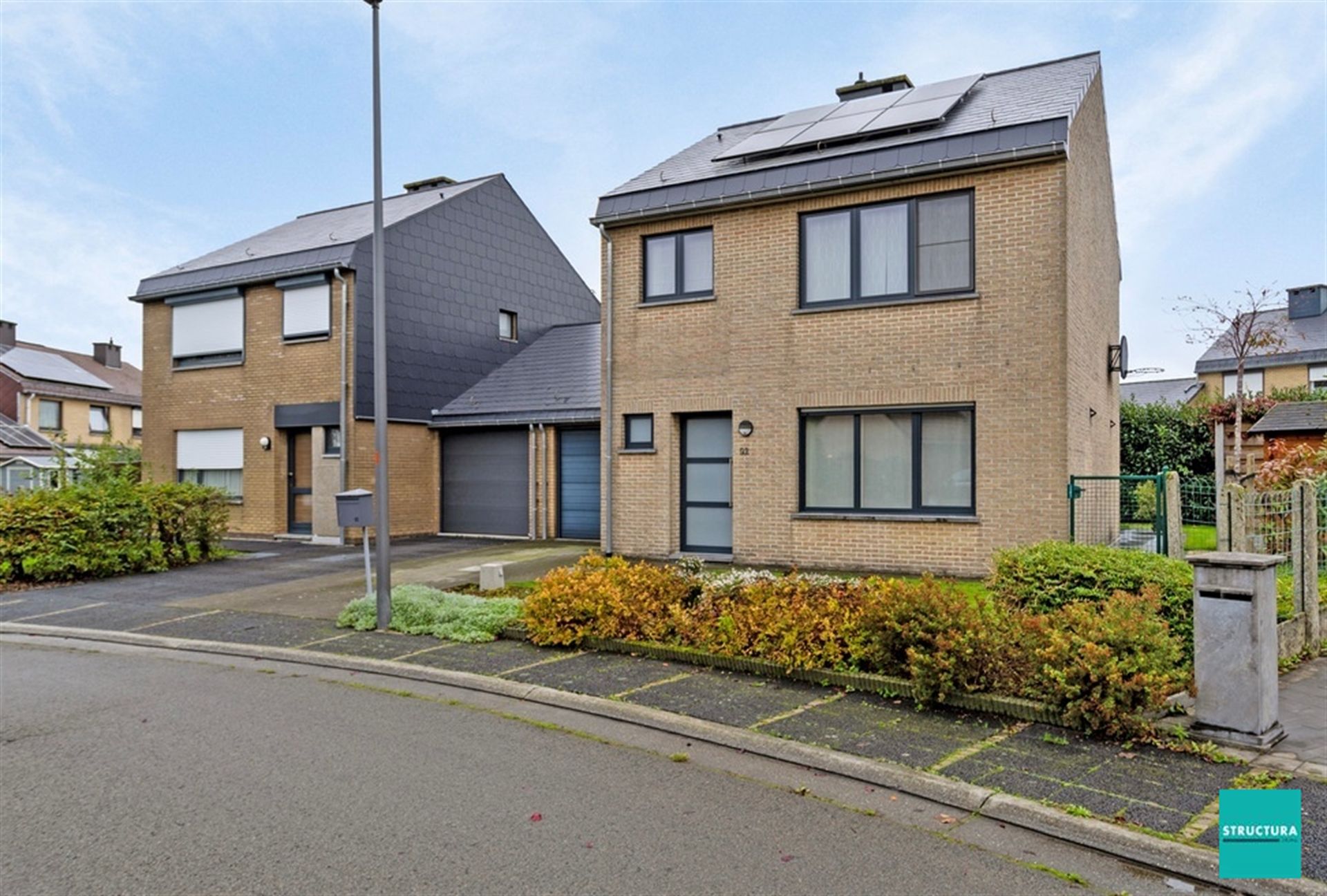 Woning met 3 slaapkamers, tuin en garage foto {{pictureIndex}}