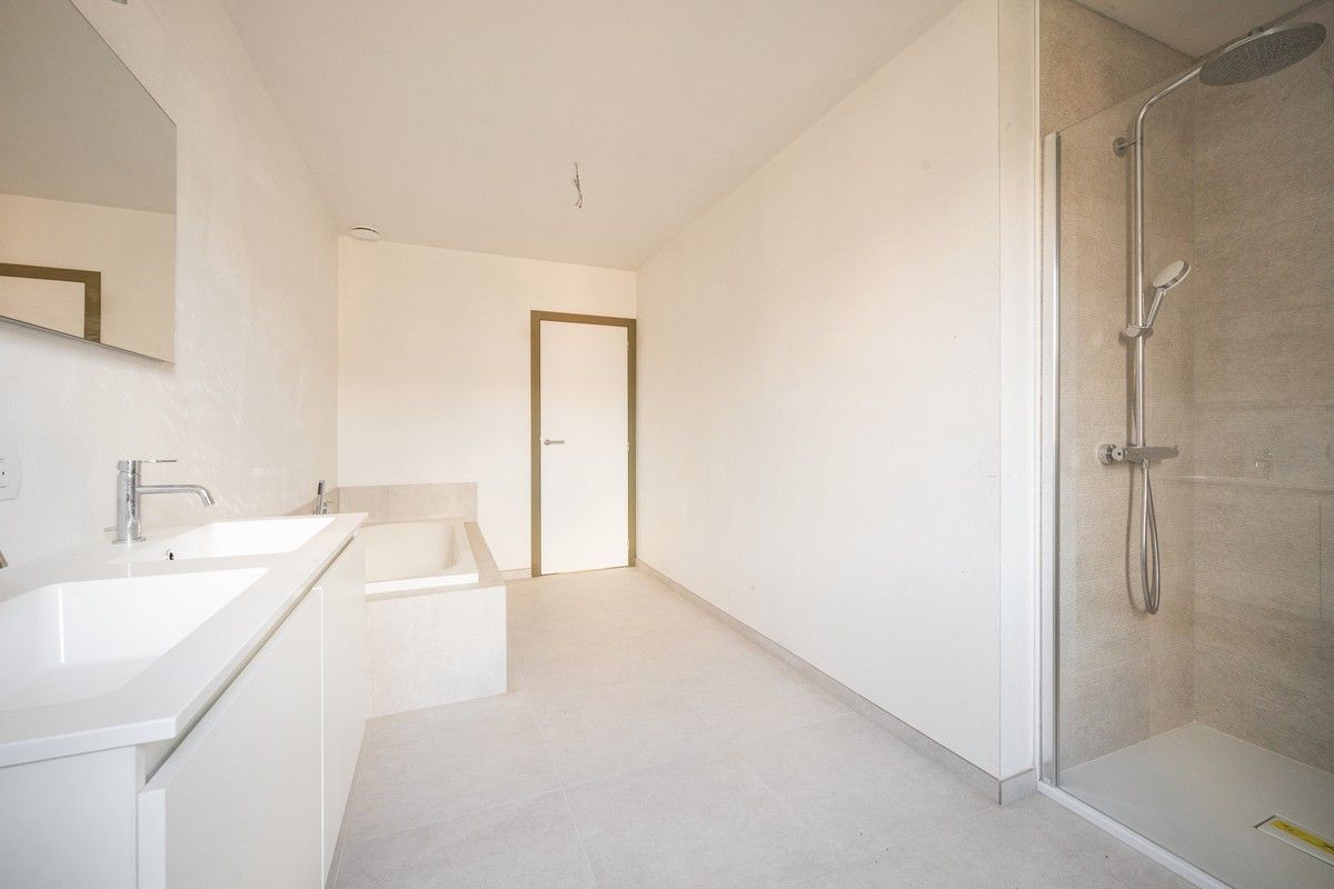 Moderne nieuwbouwwoning gelegen in Rumbeke foto 10