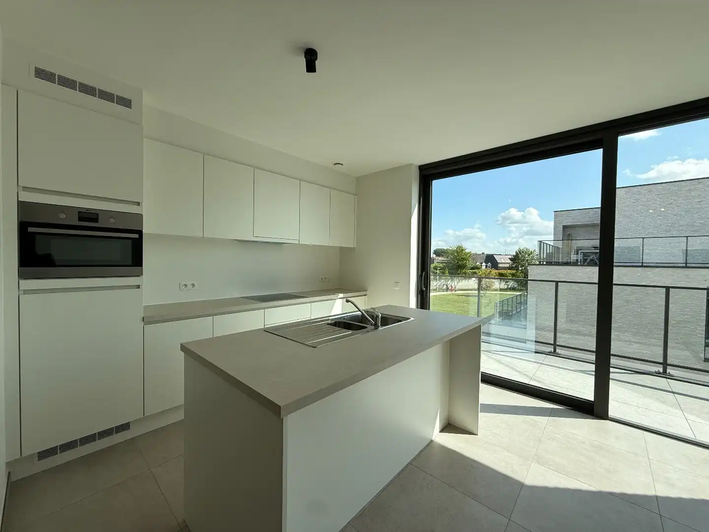 Nieuwbouwappartement met autostandplaats te Izegem  foto 6