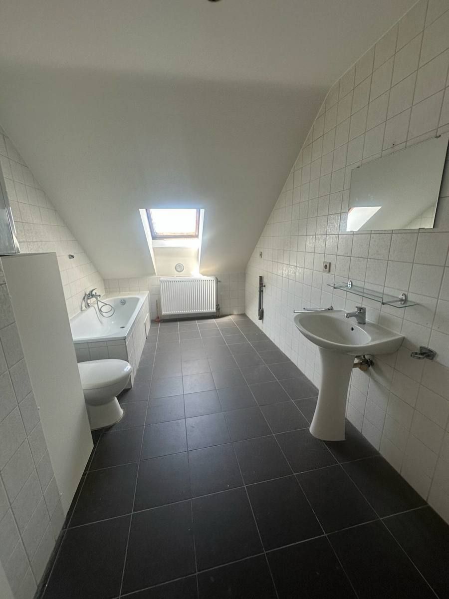 Dakappartement te koop in Bree centrum foto 8