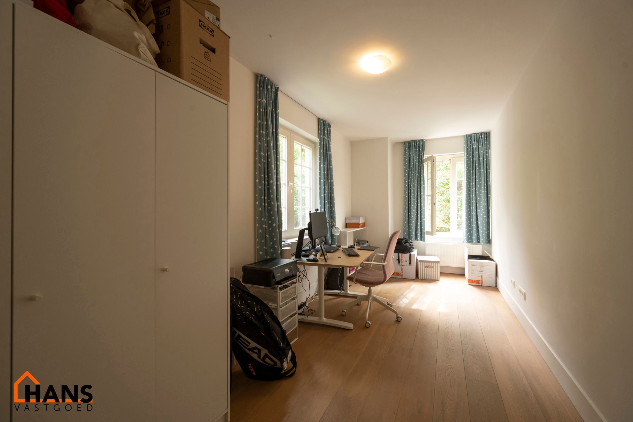 Halfopen landhuis, residentieel gelegen.  foto 19
