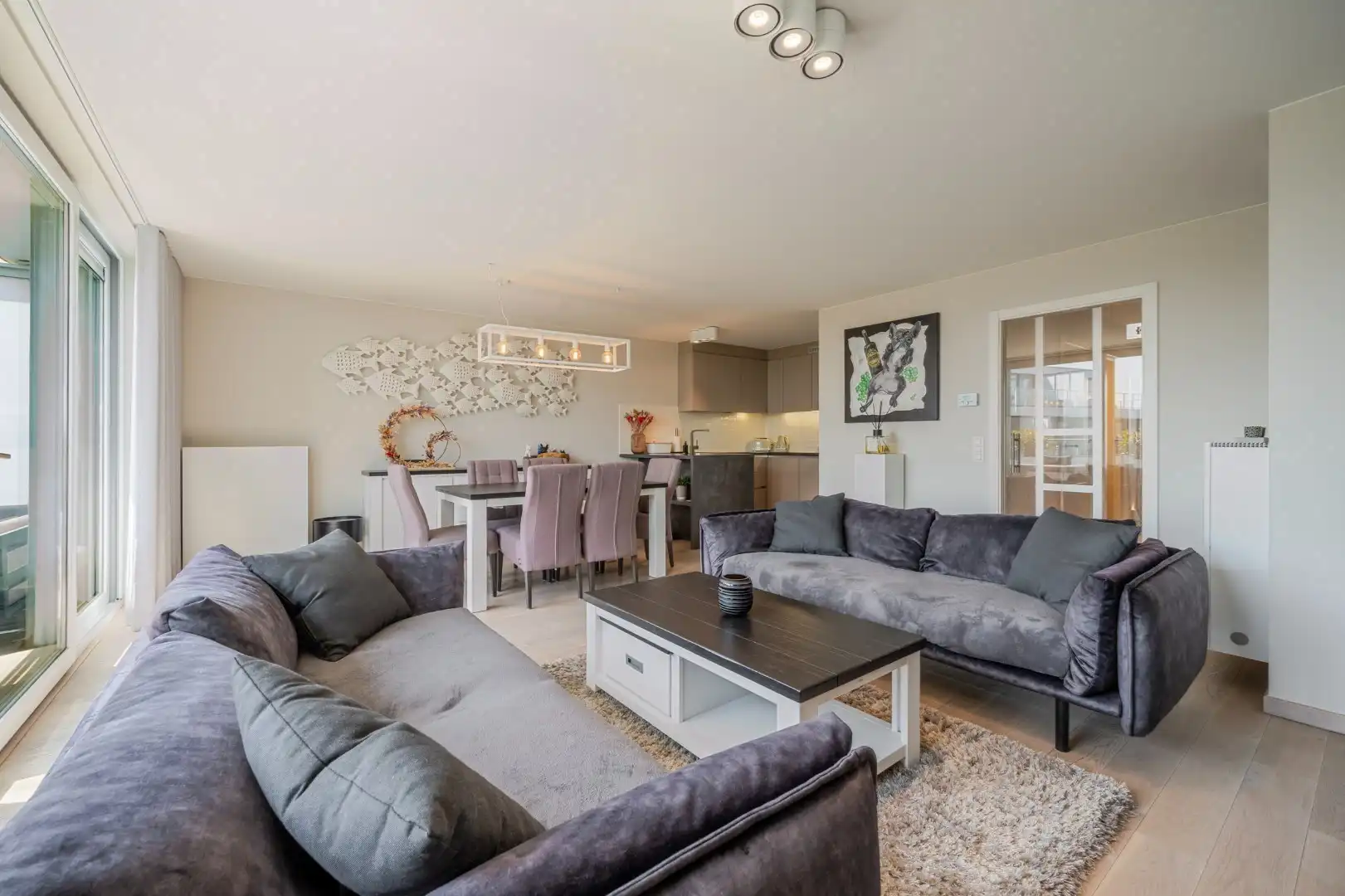 2-slaapkamerappartement met zonovergoten terrassen, hoogwaardige afwerking en topligging nabij zee foto 6