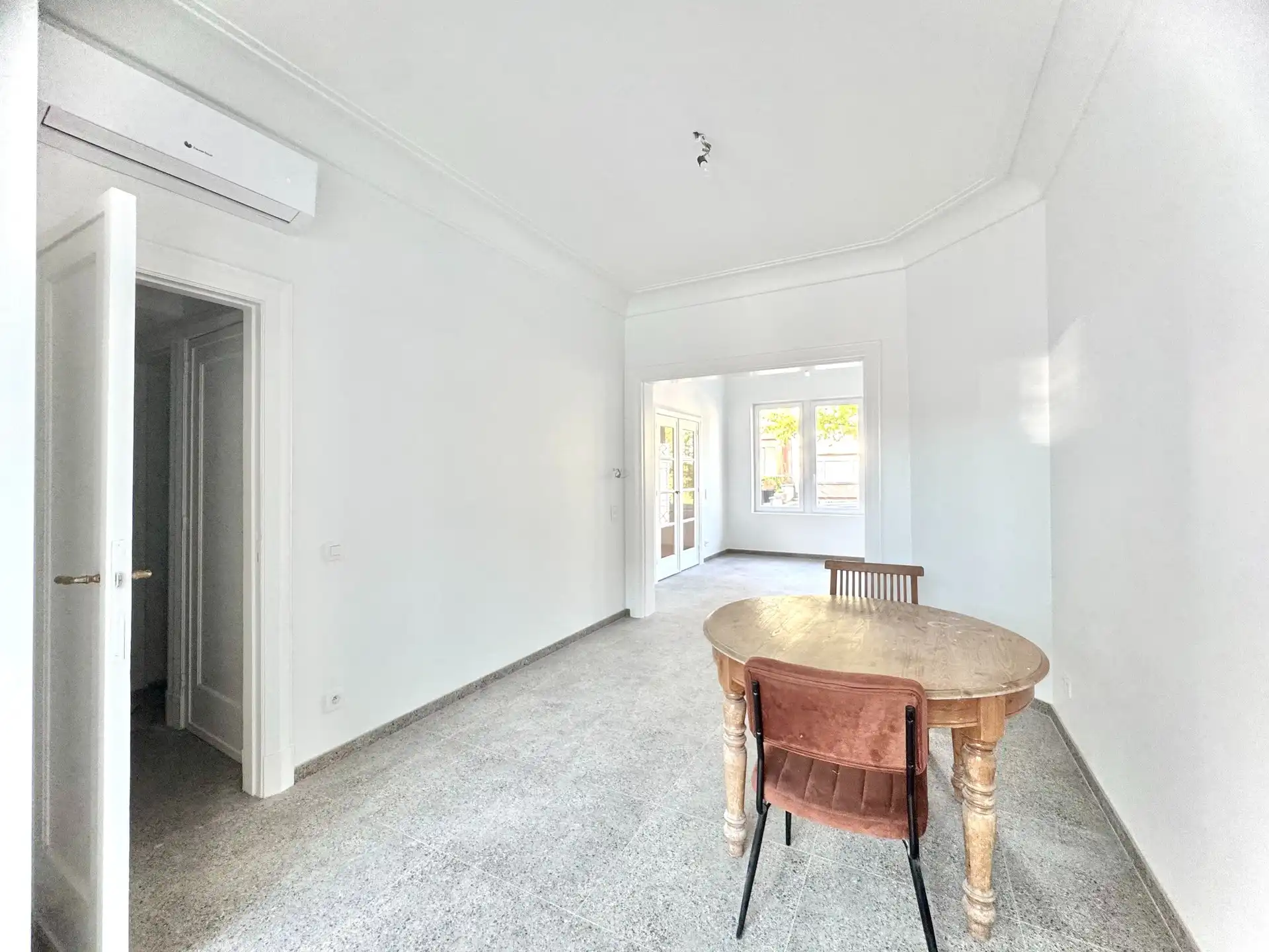 GERENOVEERDE HERENWONING | 3 KAMERS | TUIN | CENTRUM KORTRIJK foto 10