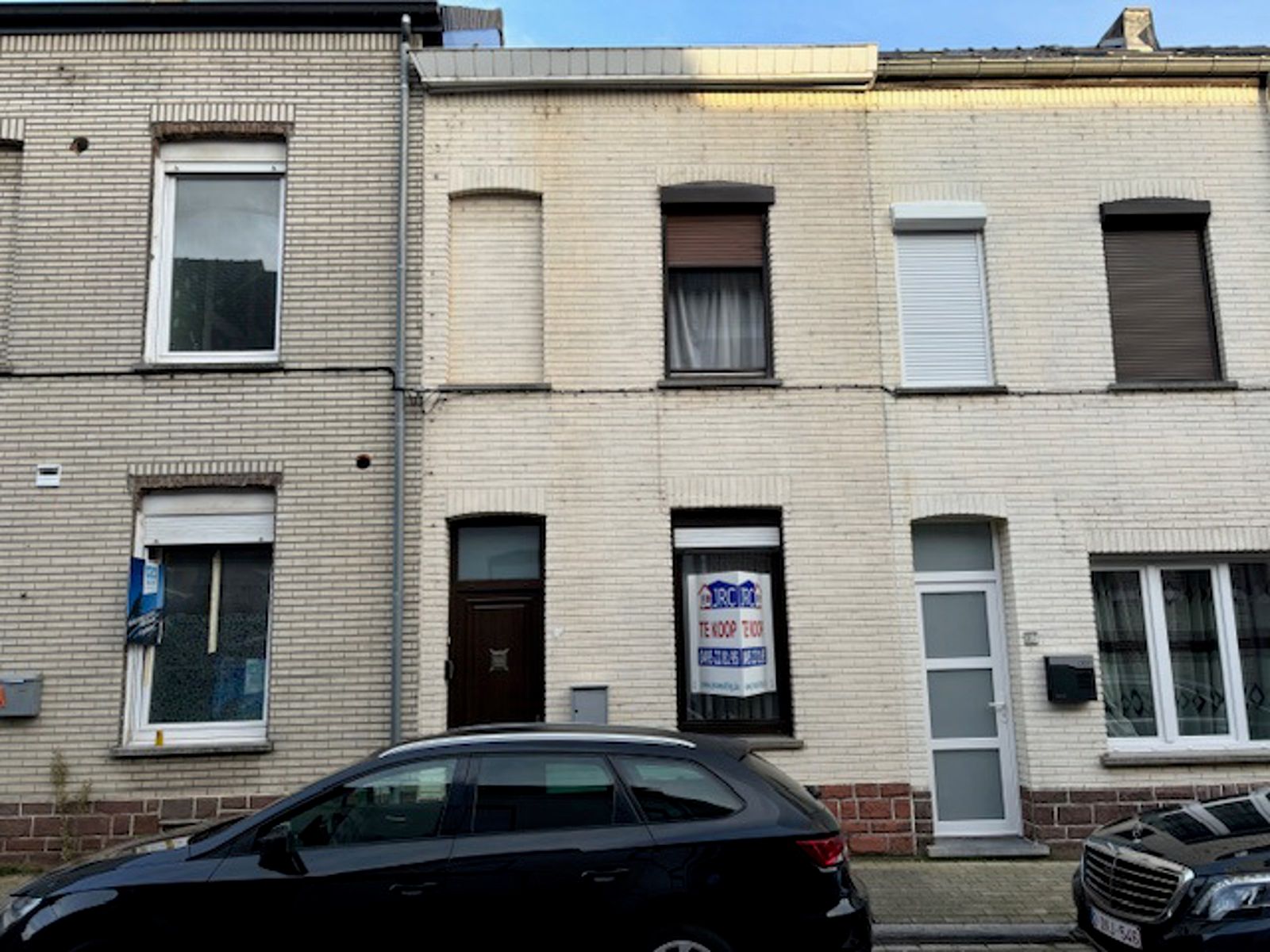 Woning met achteringang, garage en 4 slpks te Tienen foto 2