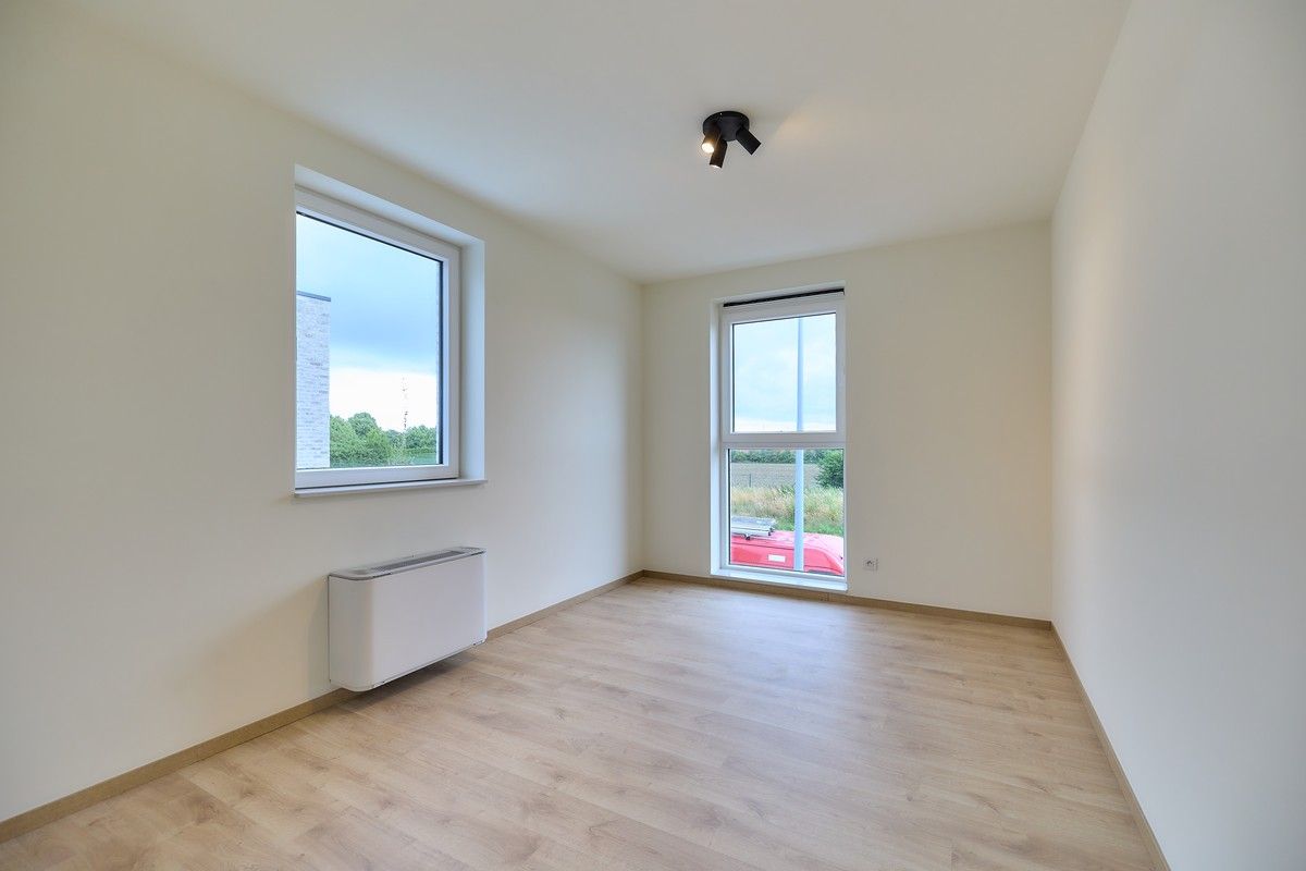 Moderne nieuwbouwwoning gelegen in Rumbeke foto 6