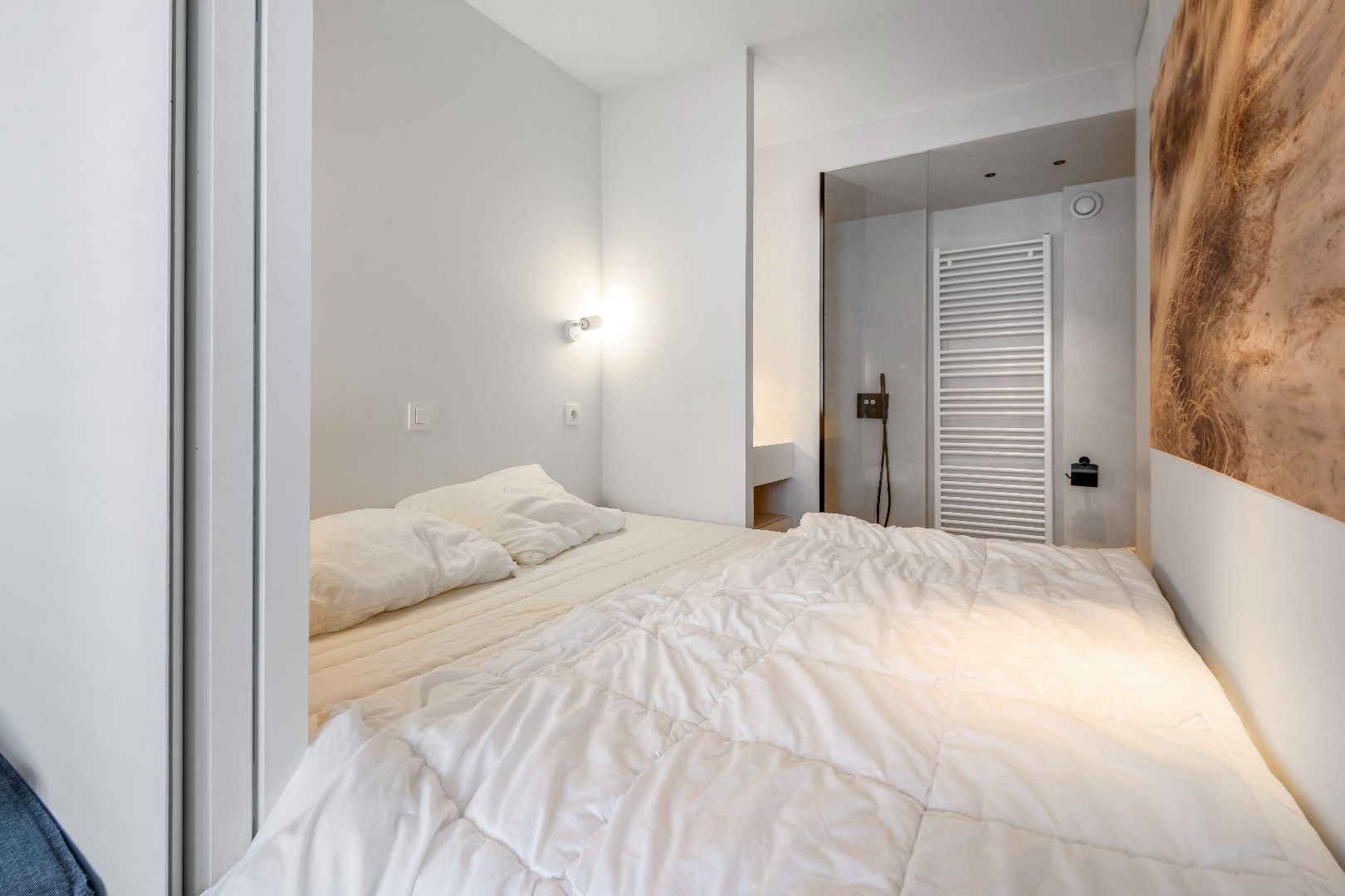 Instapklare studio centraal gelegen op wandelafstand van de Lippenslaan en de Dumortierlaan. foto 5