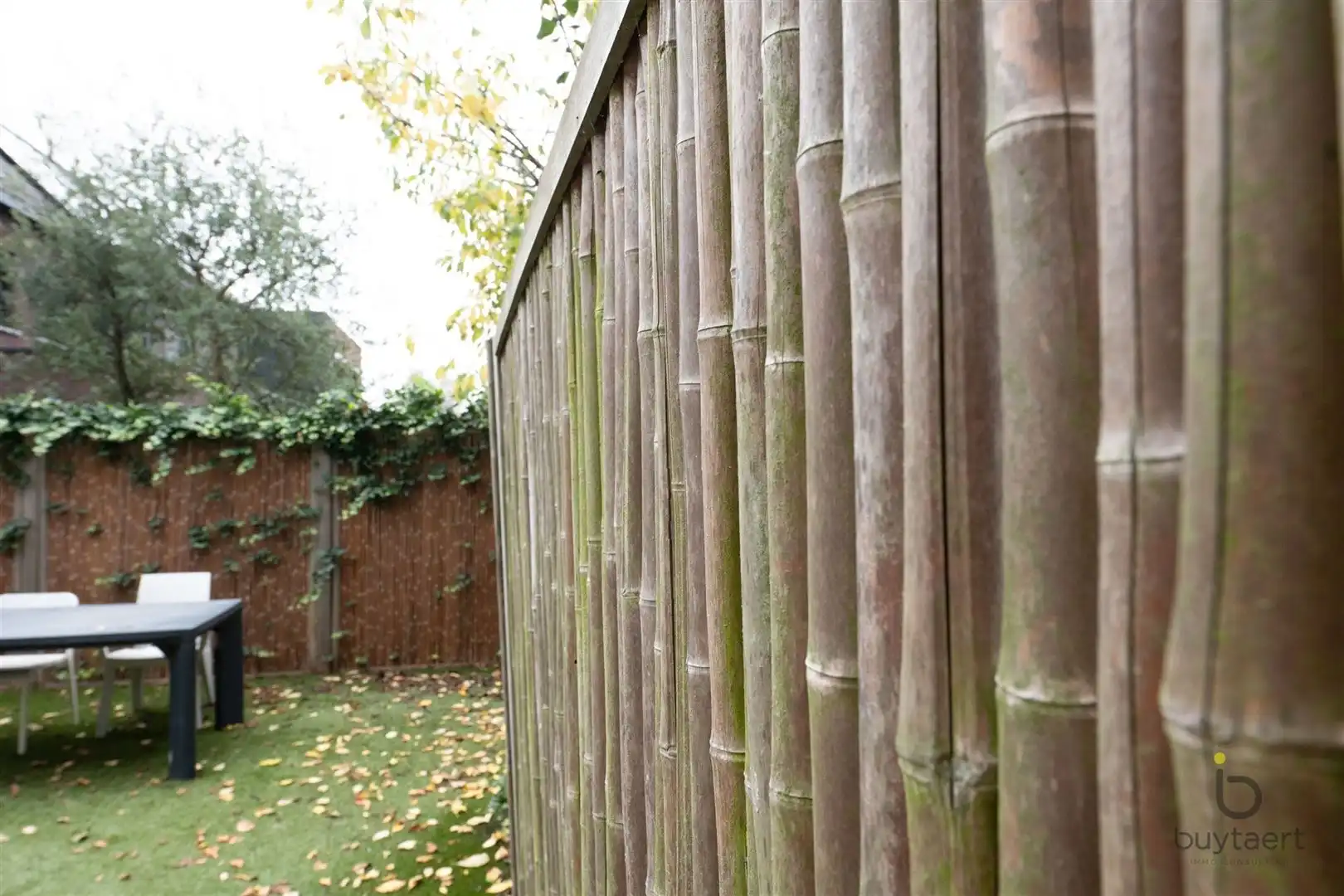 RUIME EN LICHTRIJKE PRAKTIJK IN GELIJKVLOERSAPPARTEMENT MET PRIVÉ-TUIN foto 28